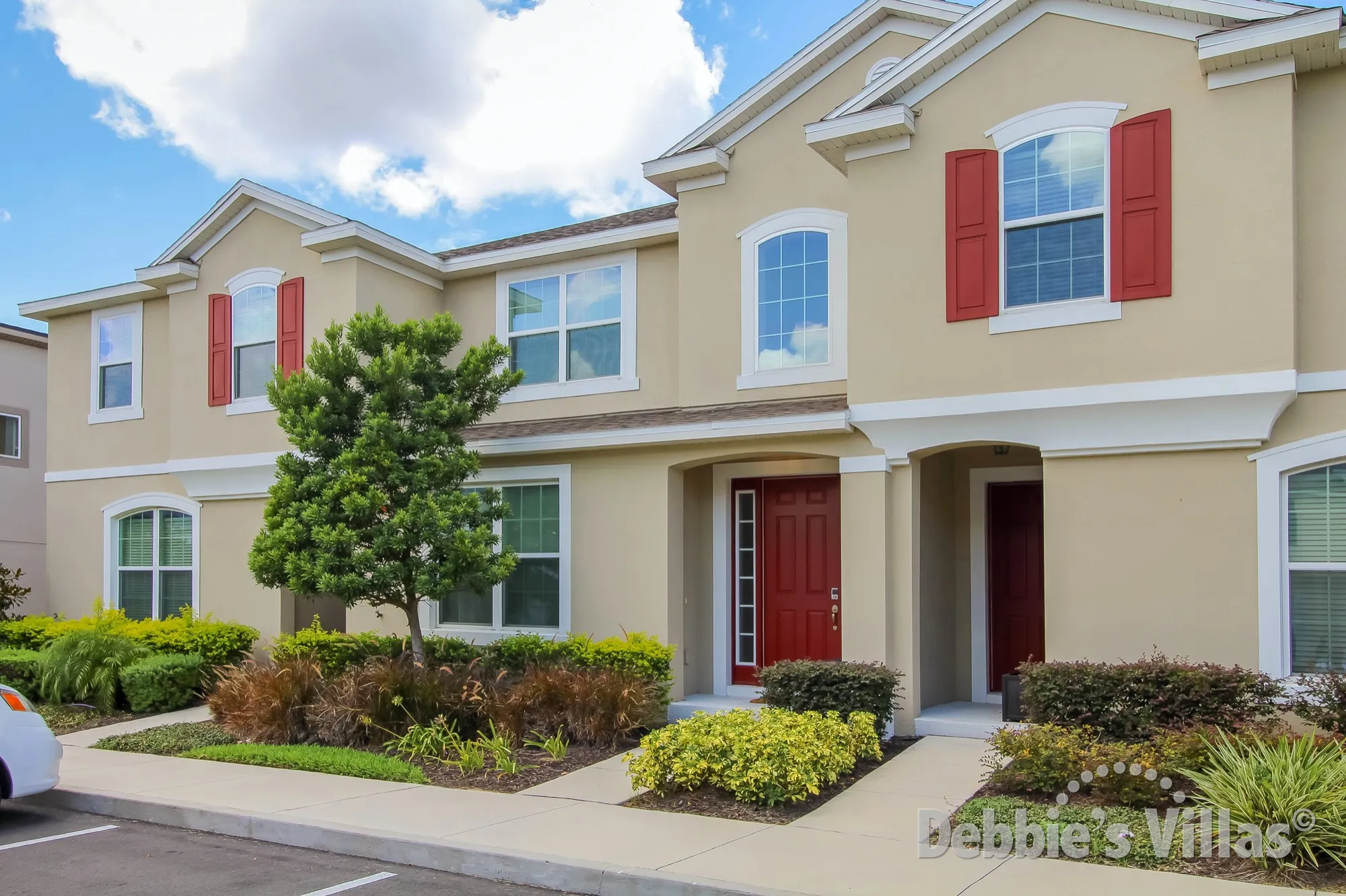 Private Orlando holiday home to rent, gated resort, close to Disney, community facilities