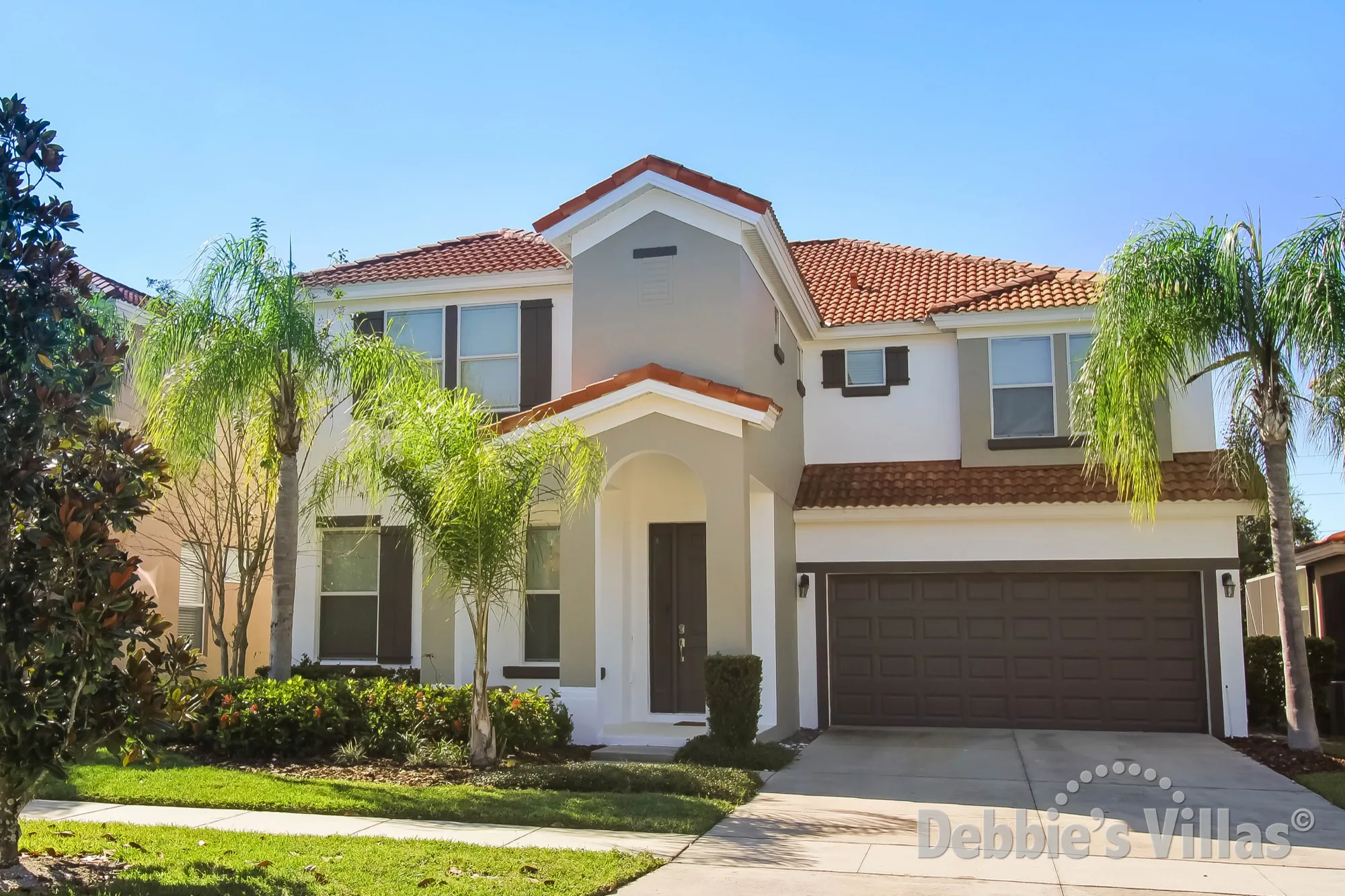 Kissimmee vacation villa, near Disney, gated resort, west-facing private pool, games room