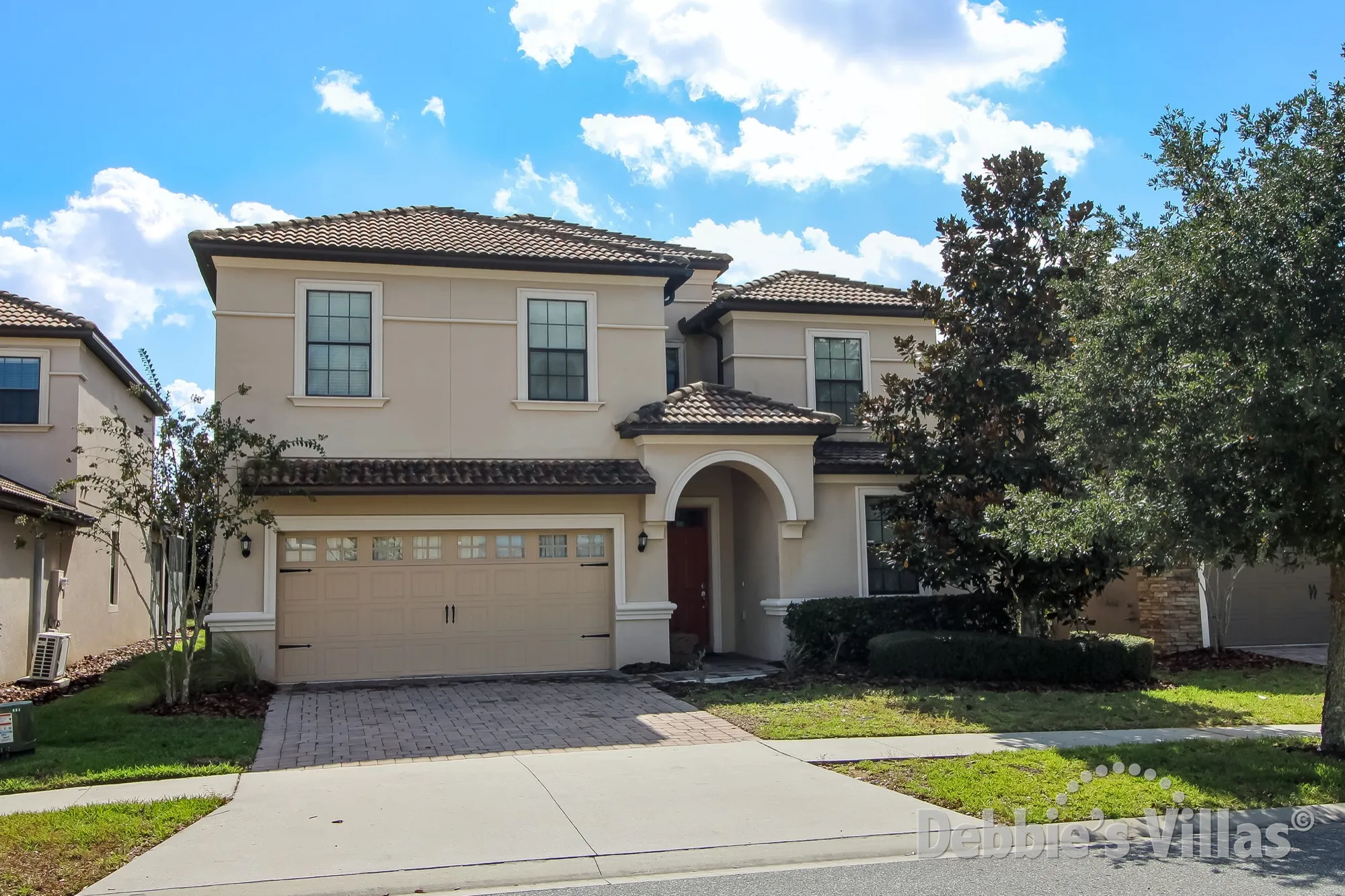 ChampionsGate villa, south-facing private pool and spa, close to Disney, games room