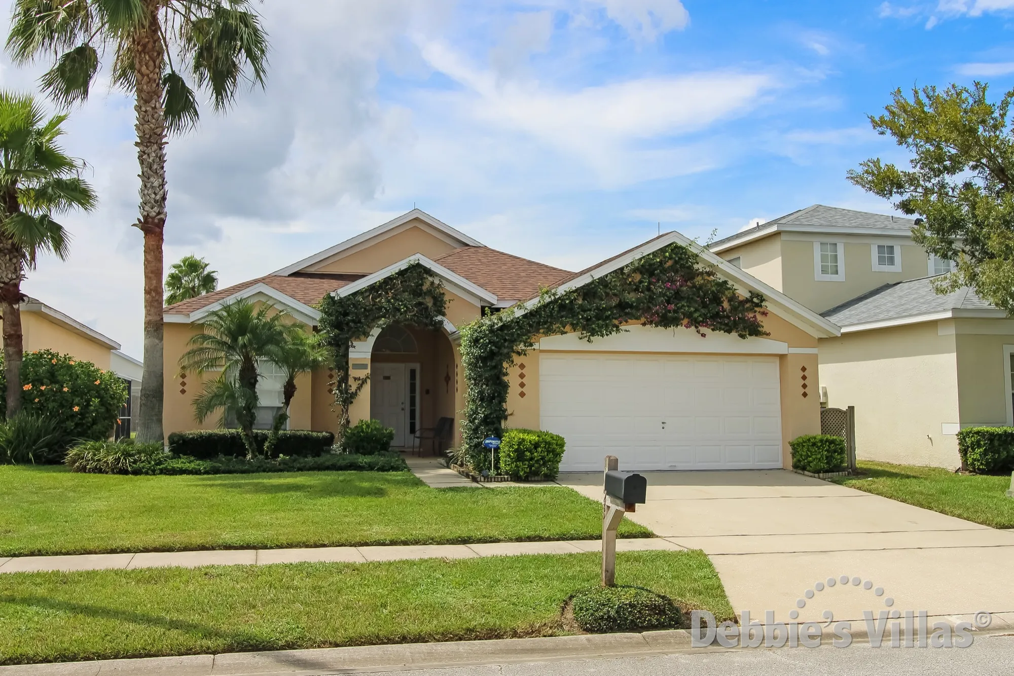 Orlando villa to rent, close to Disney, west-facing private pool, peaceful Davenport community