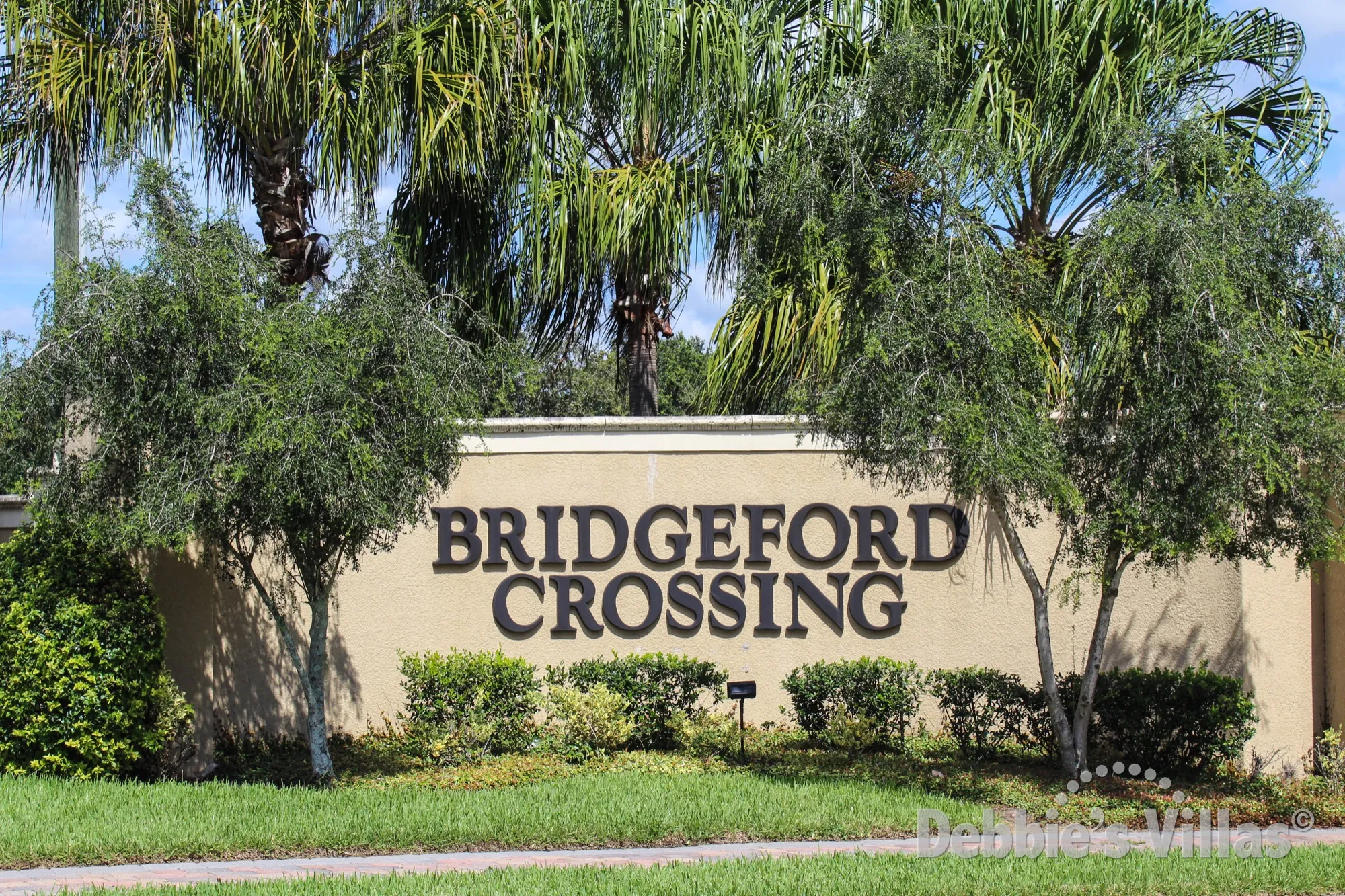 Entrance to Bridgeford Crossing