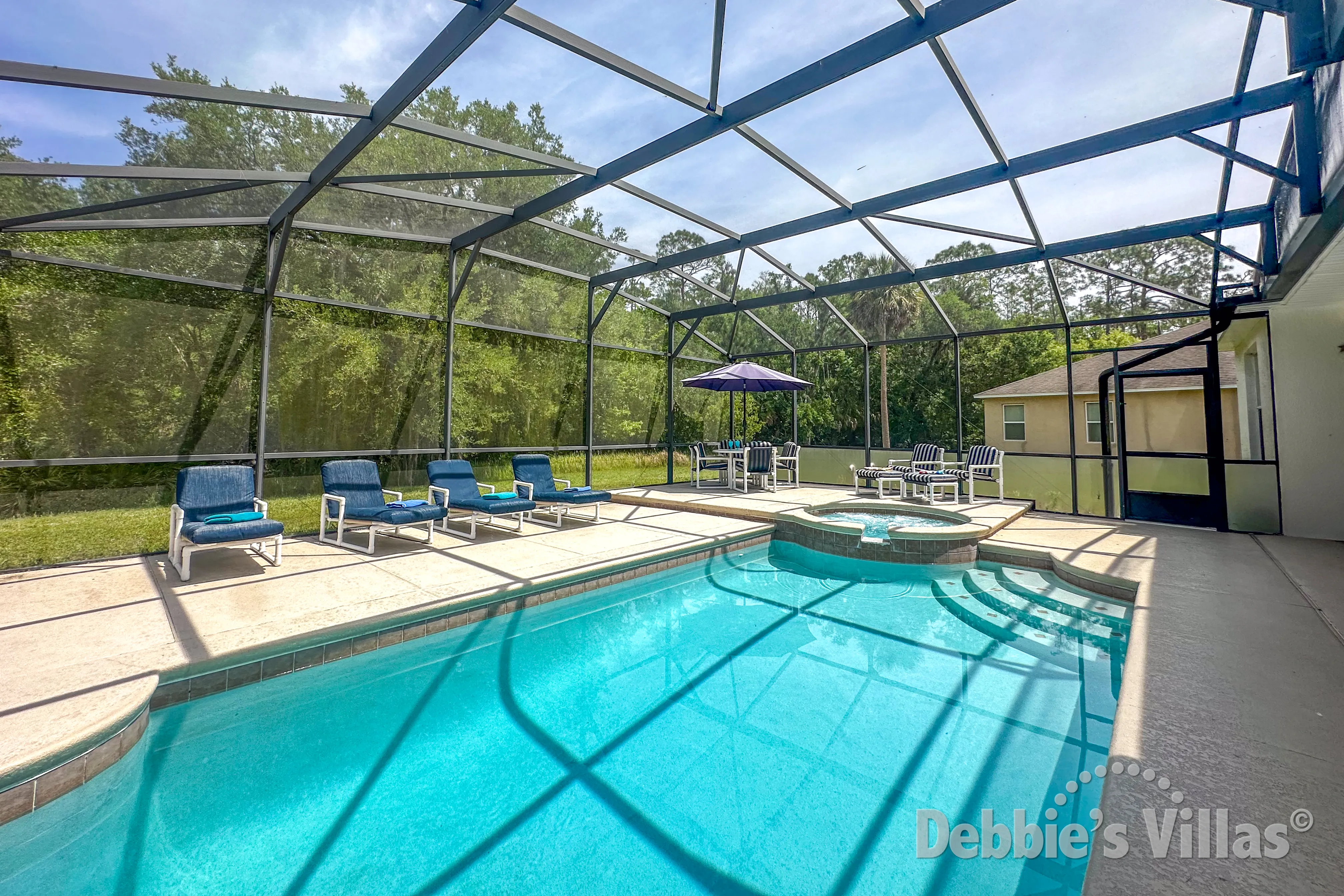 Pool and spa at this vacation villa on Trafalgar Village in Kissimmee 