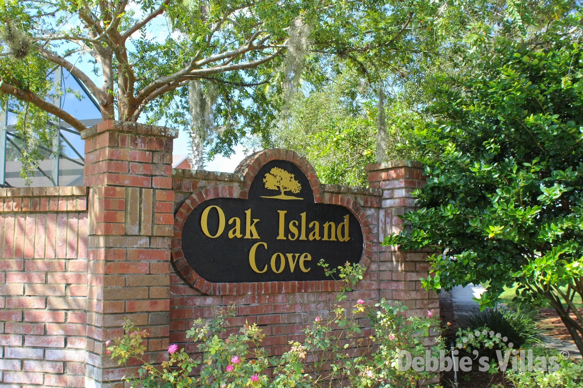 Oak Island Cove, a Kissimmee community close to Disney with a selection of villas to rent