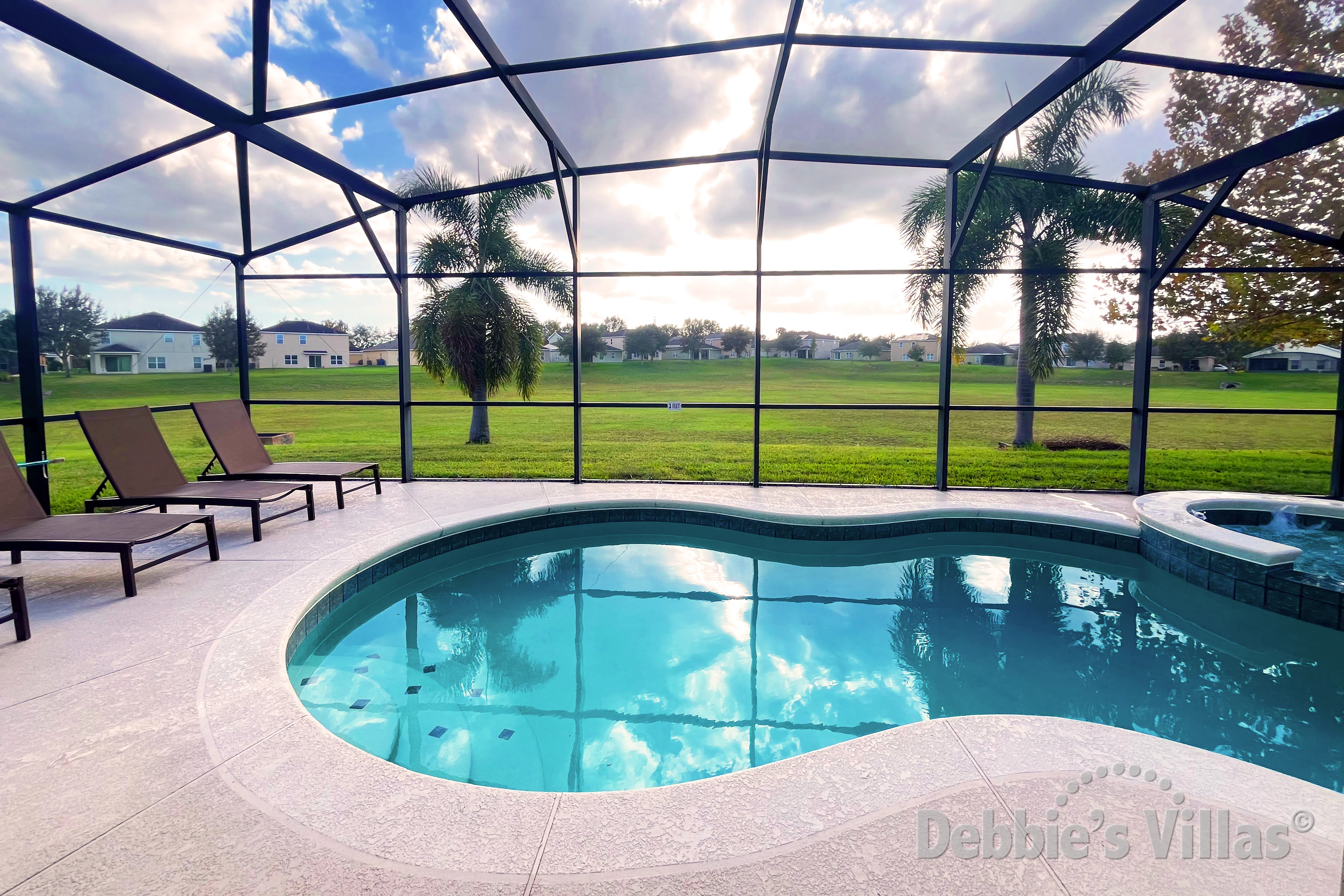 Easy access steps into the pool at this Davenport vacation villa