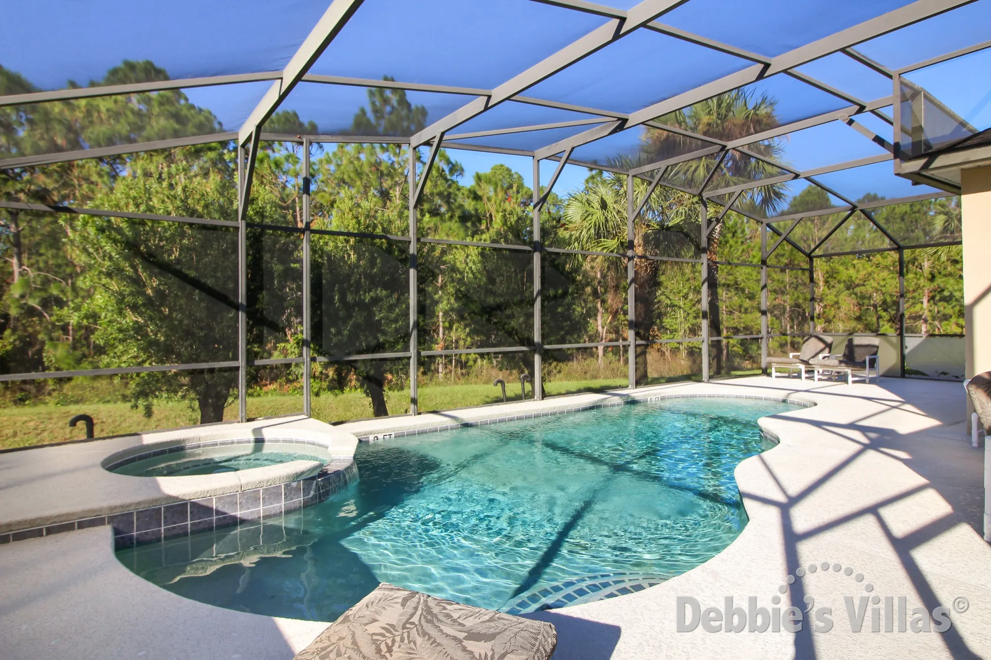 Calabay Parc villa in Davenport with a southwest-facing private pool and spa