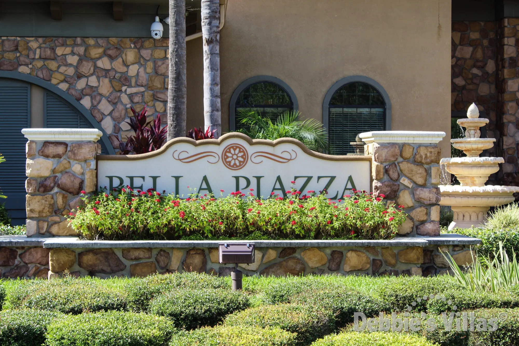 Entrance to Bella Piazza