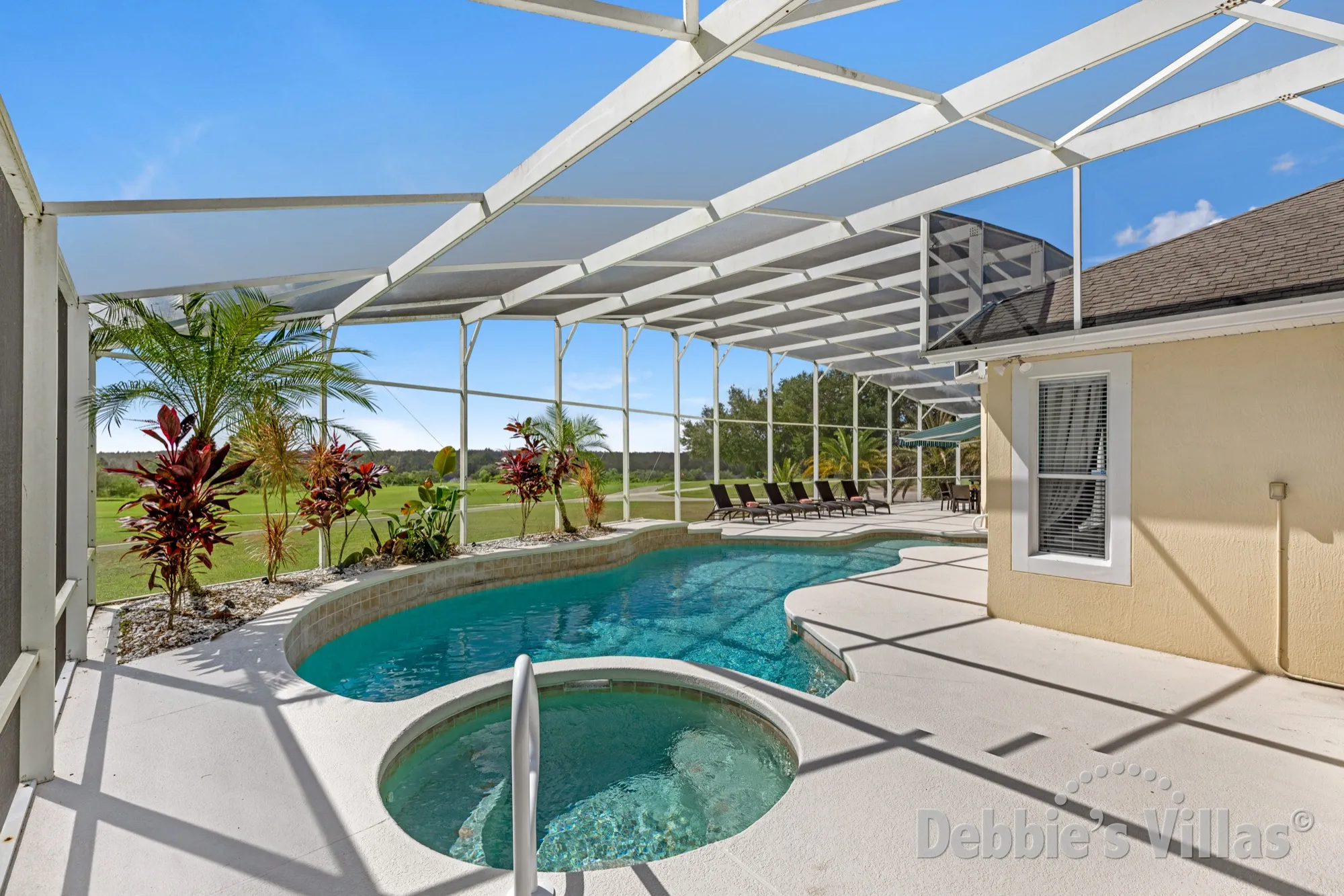 Southwest-facing private pool and spa on Highlands Reserve