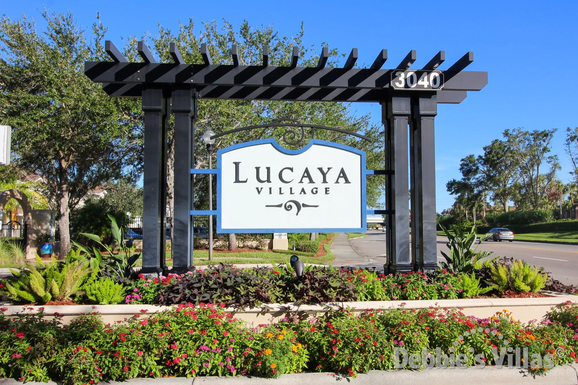 Wide selection of Orlando villas close to Disney on gated community