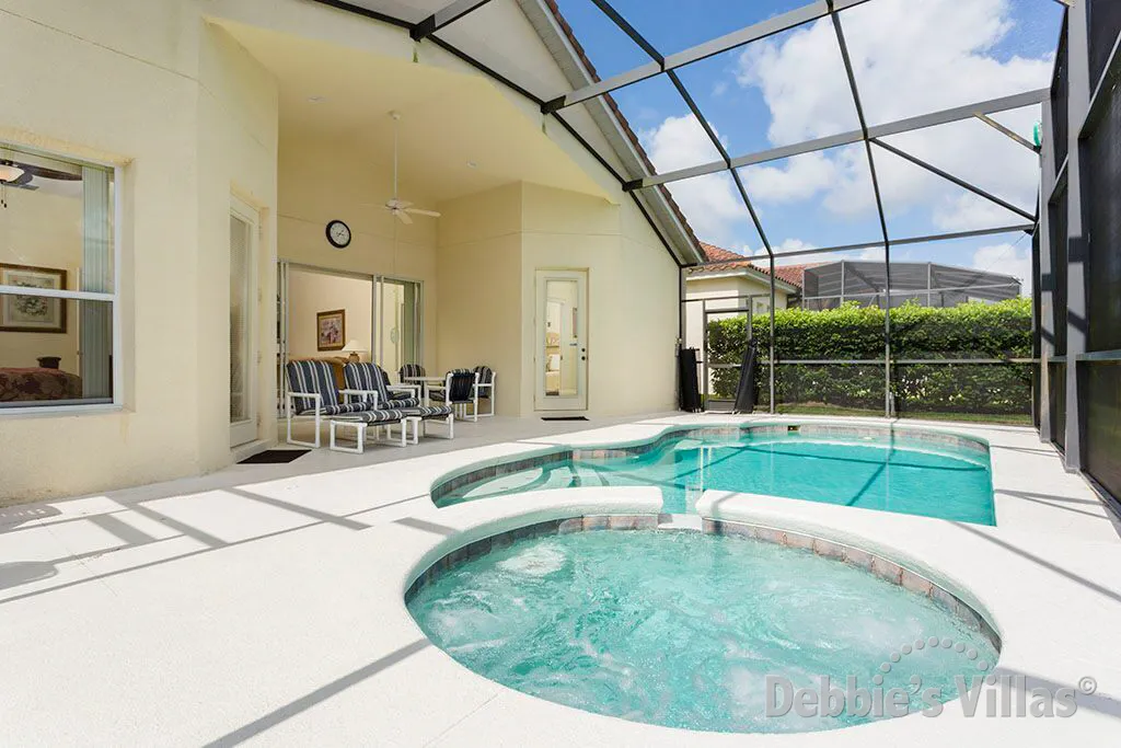 Private pool and spa on Davenport community of Tuscan Hills