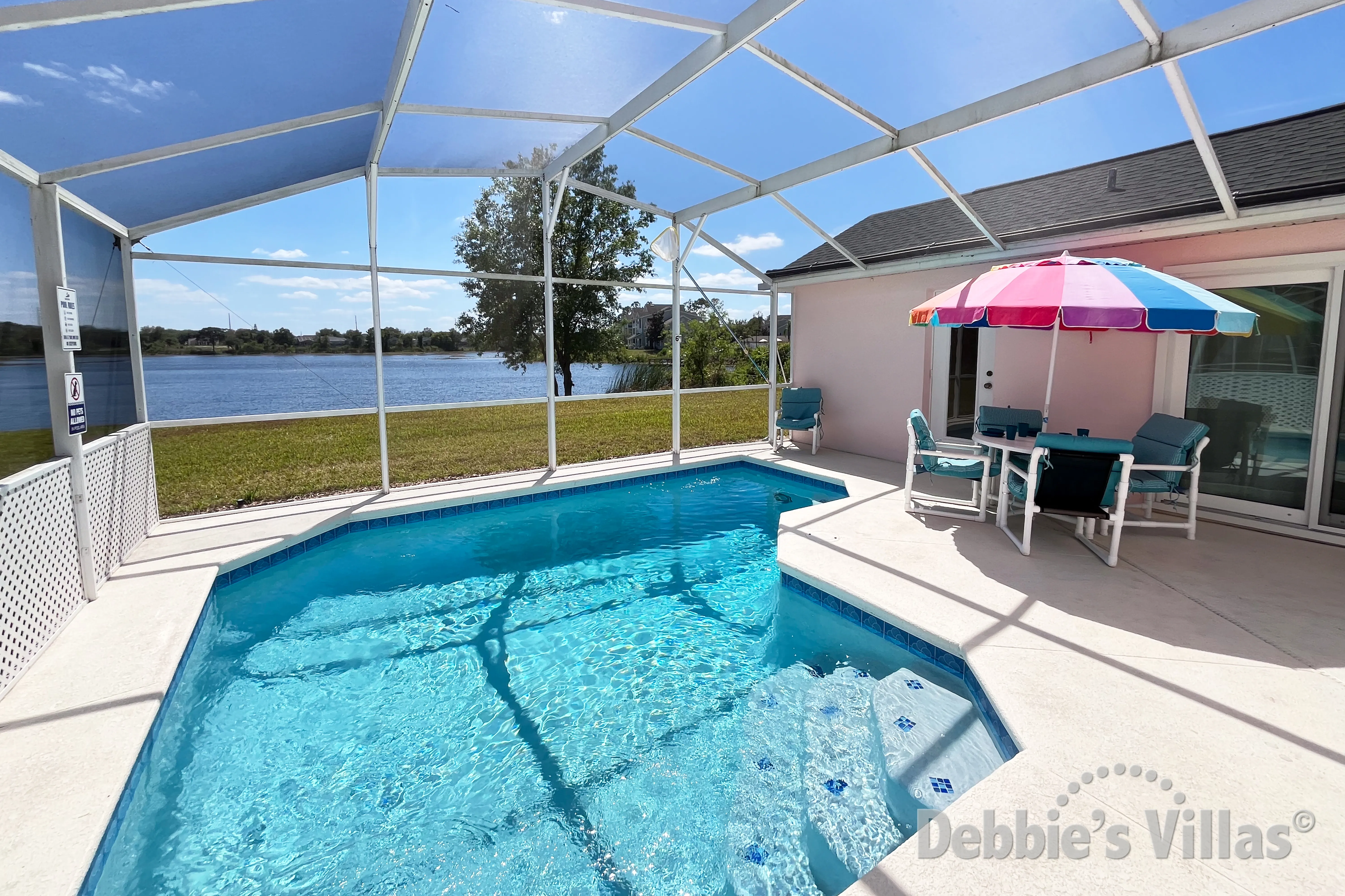 Lake views and no overlooking neighbours to the rear of the south-facing pool 