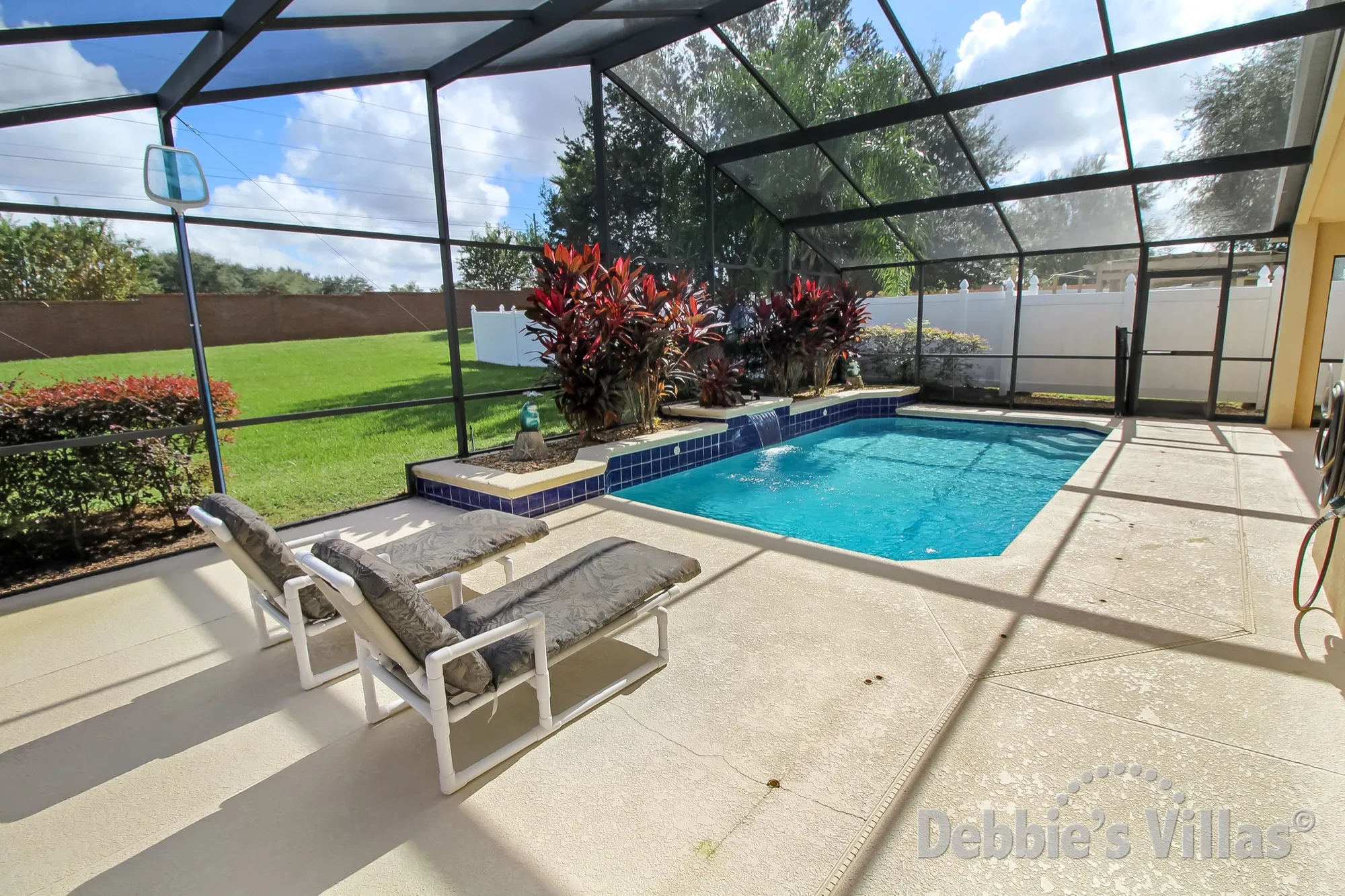 Mission Park villa in Clermont with great privacy around the pool deck