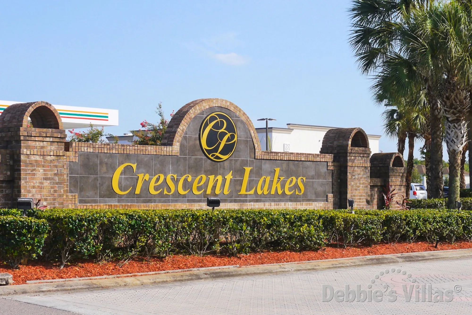 Crescent Lakes community in Kissimmee, home to vacation villas close to Disney World theme parks