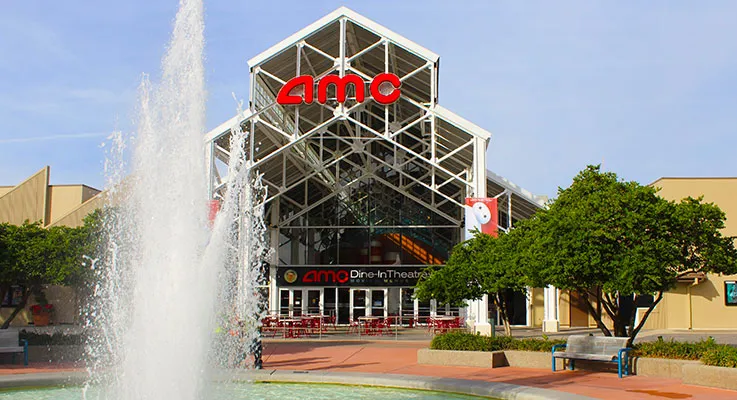 The Ideal Way to Experience Dinner and a Movie at Disney