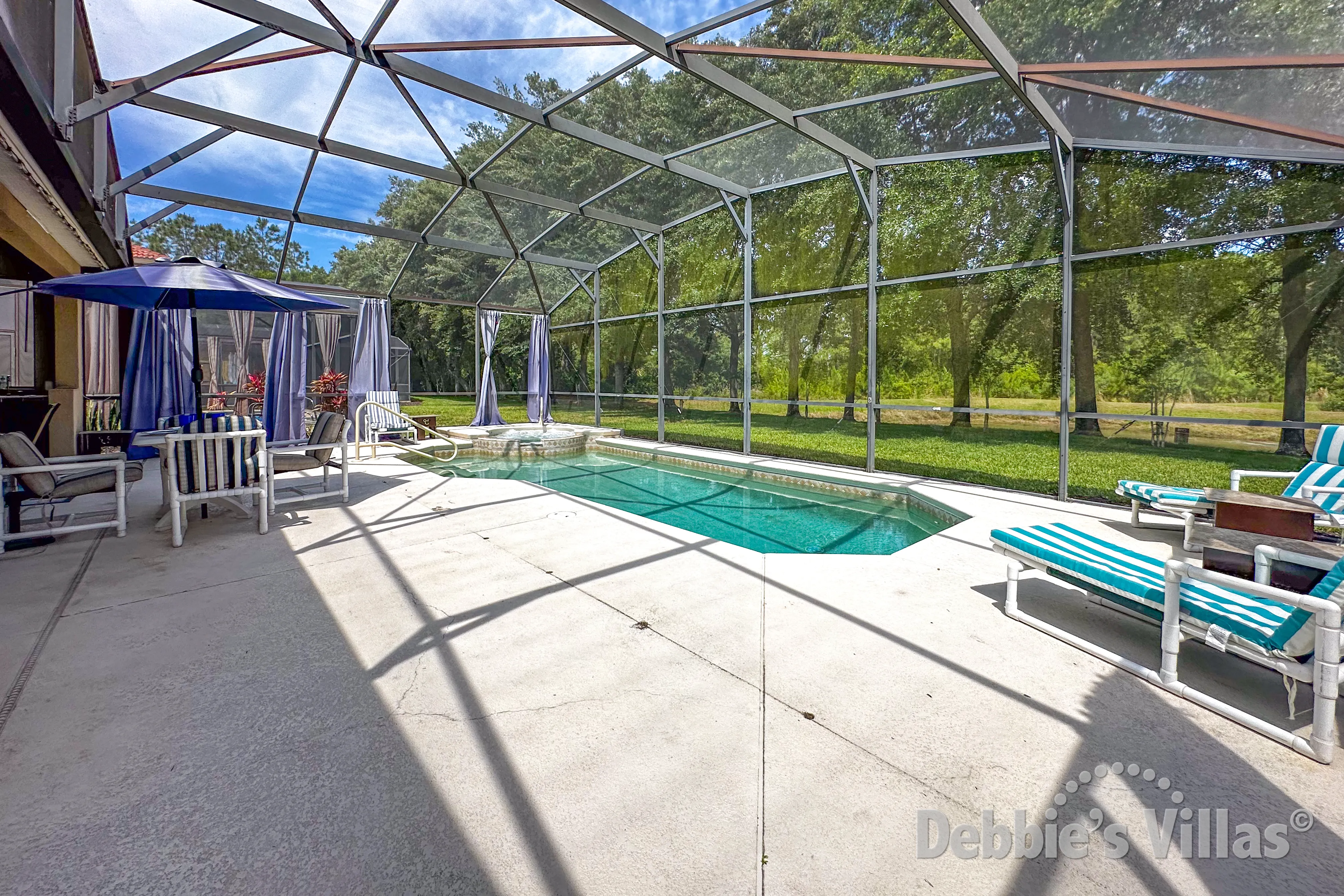 Private pool and spa at this vacation villa on Watersong in Davenport