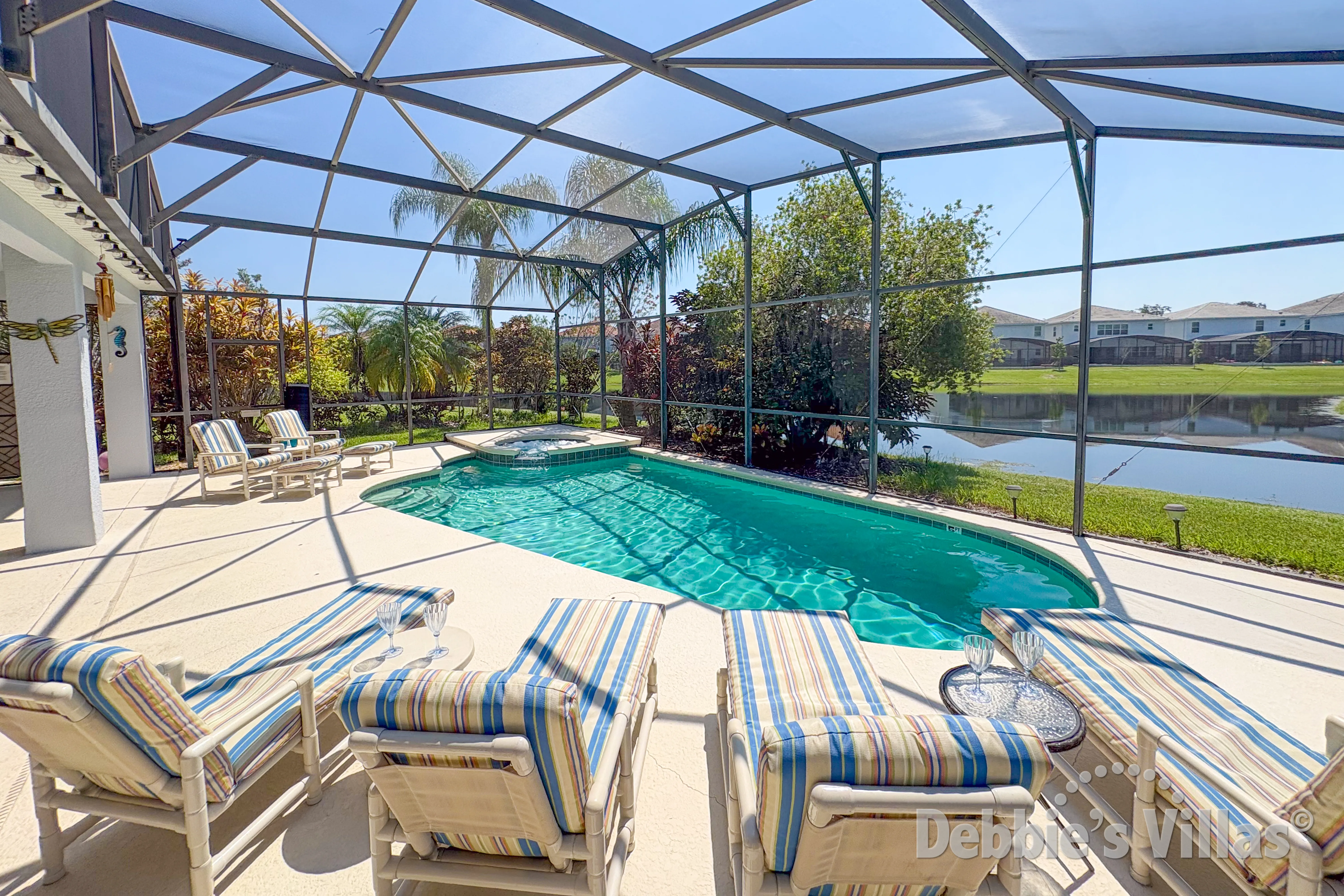 Southeast-facing pool and spa at this vacation villa on Veranda Palms in Kissimmee 