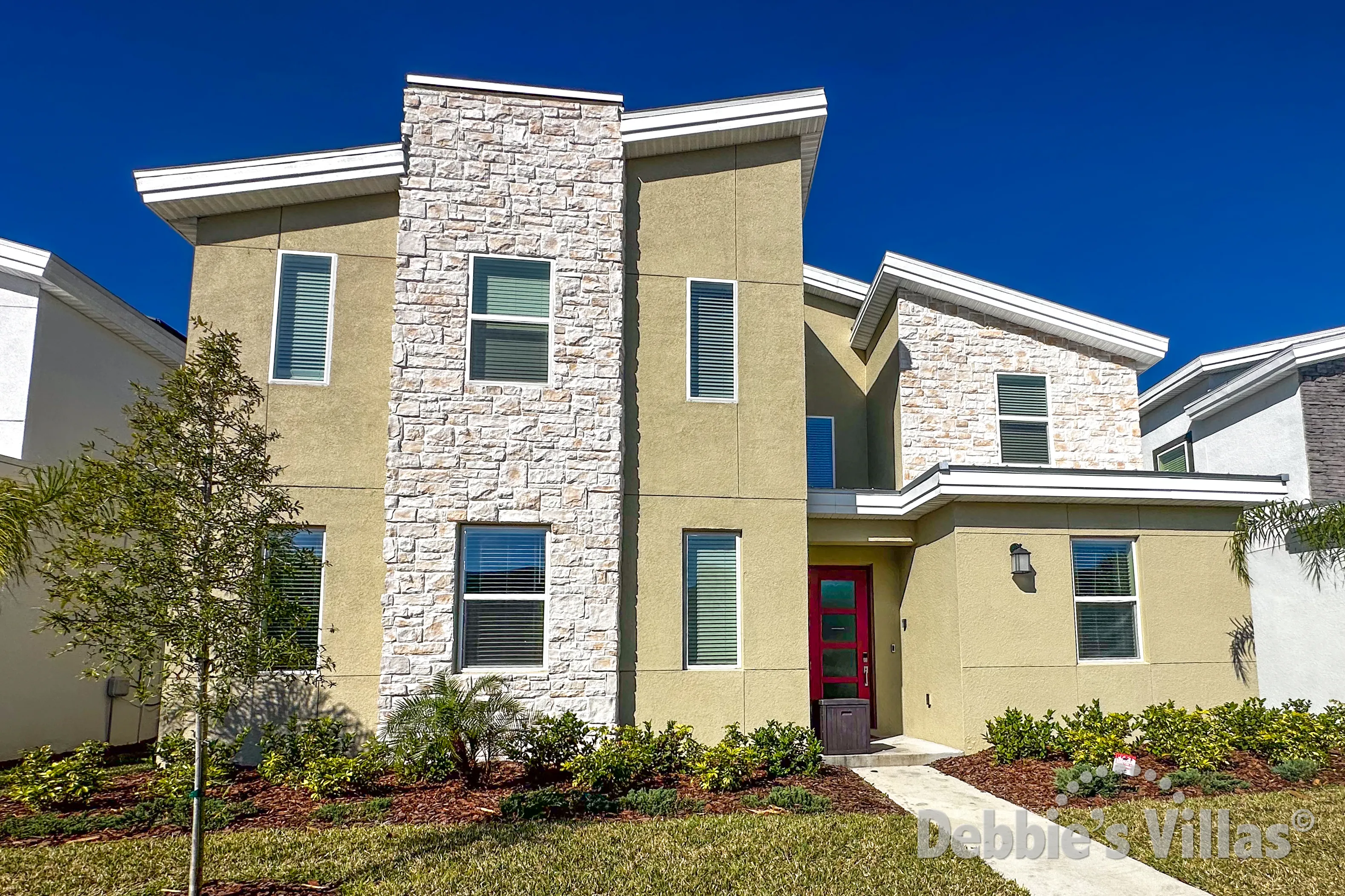 Orlando vacation villa, gated resort, close to Disney World, west-facing pool and spa, games room