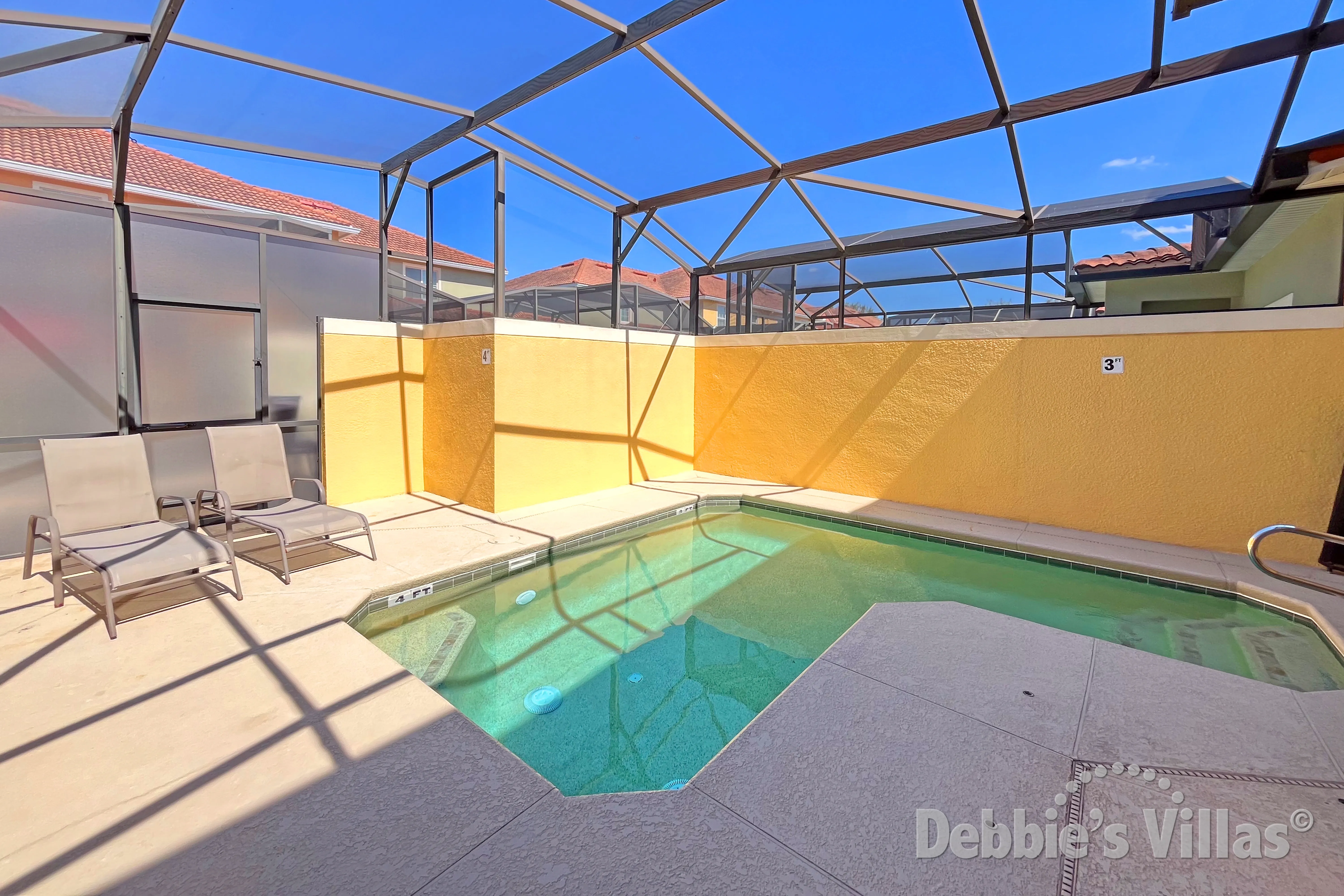 Secluded private splash pool at this vacation home on Paradise Palms in Kissimmee