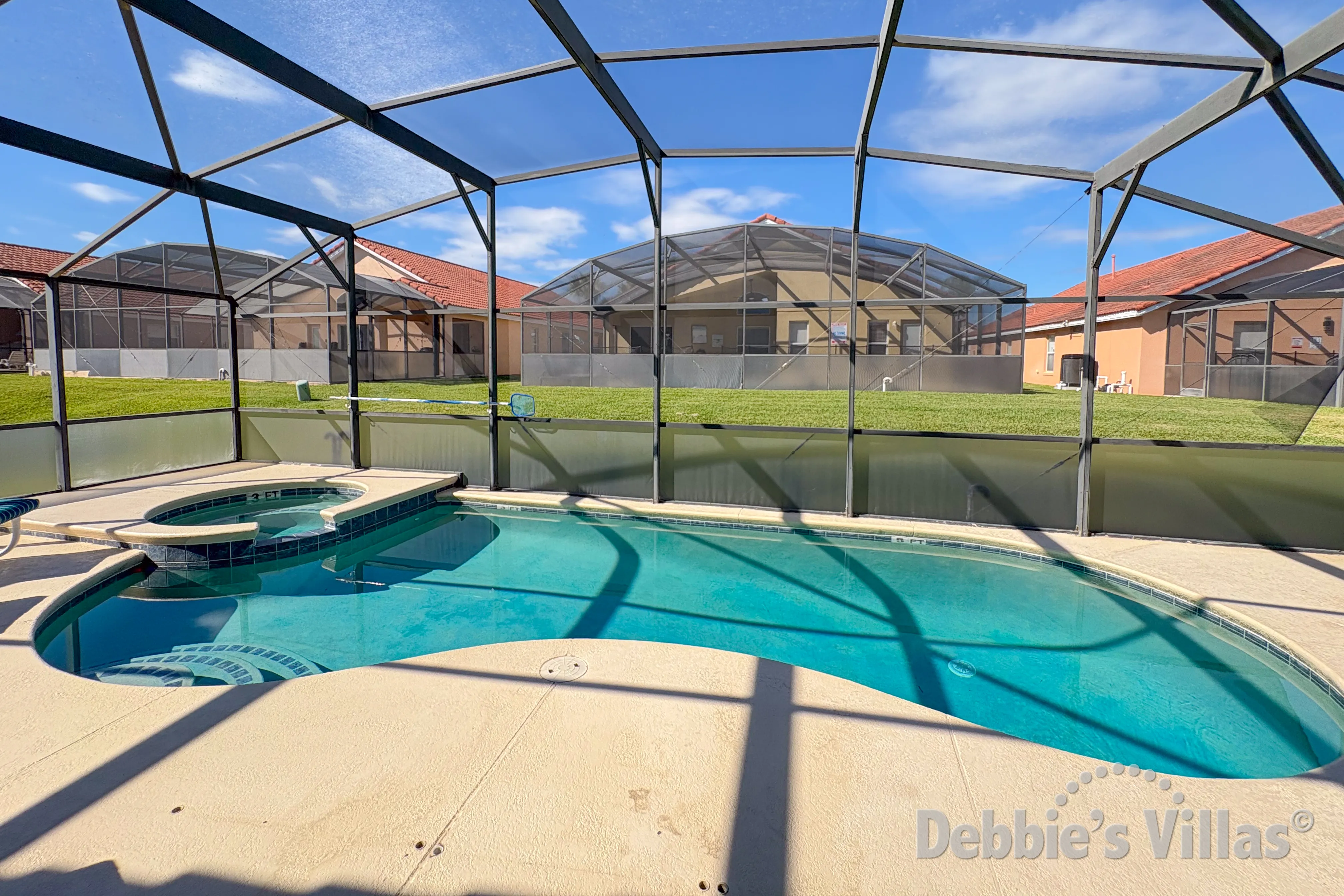 West-facing private pool and spa at this vacation villa on Solana in Davenport 