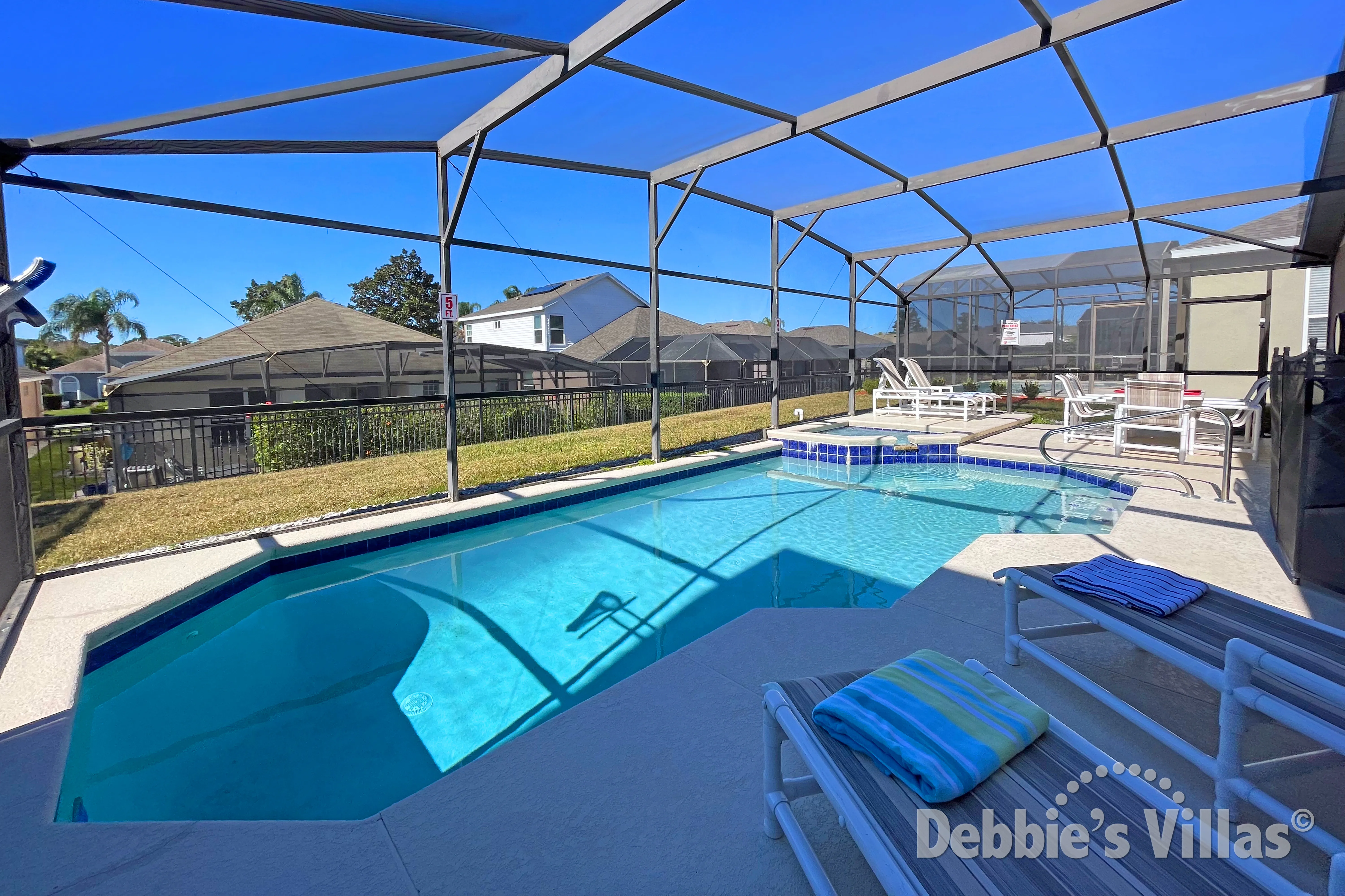 West-facing pool and spa at this vacation villa on Windsor Palms in Kissimmee