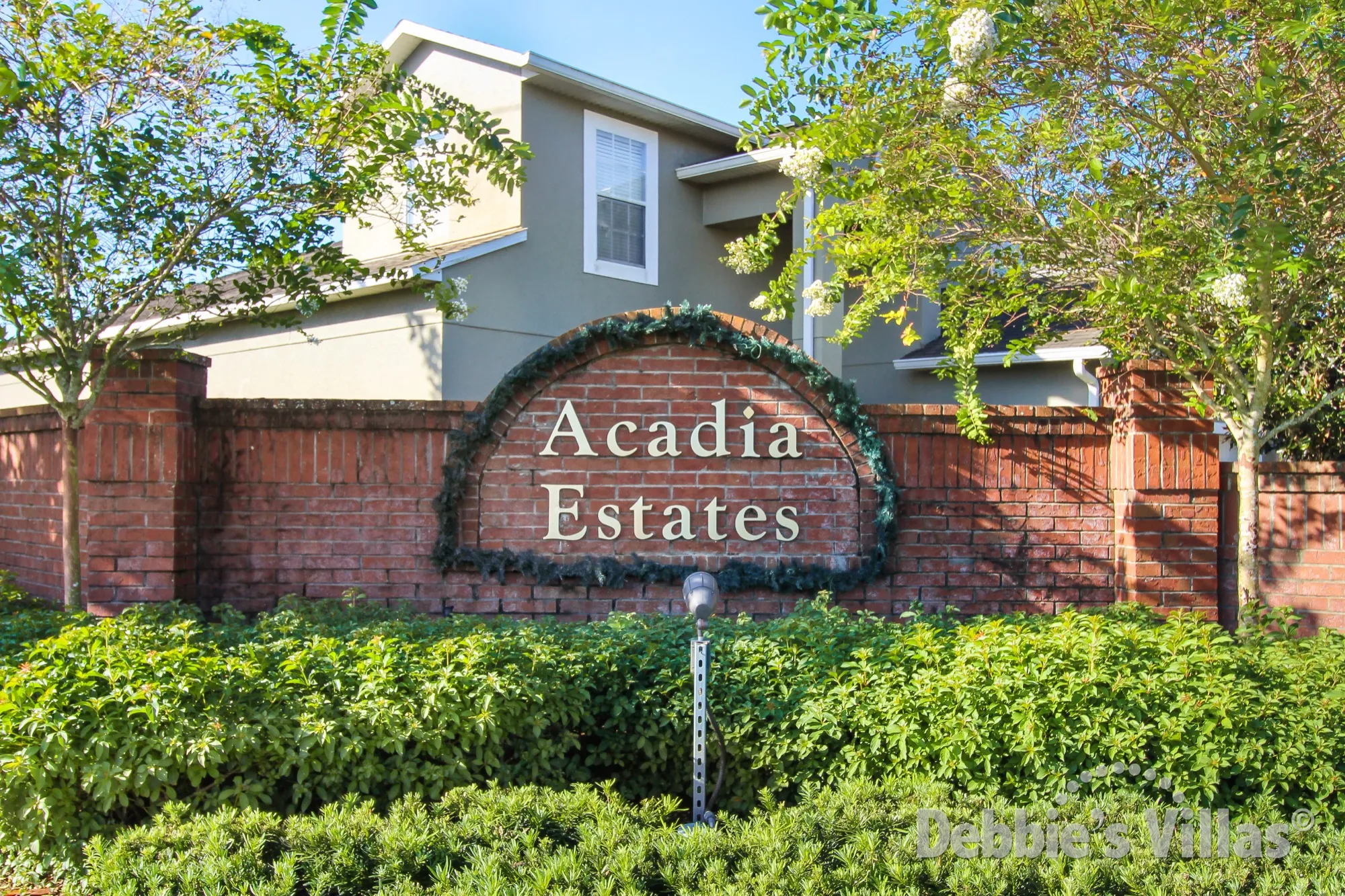 Acadia Estates is a gated Kissimmee community with a range of vacation villas close to Disney World