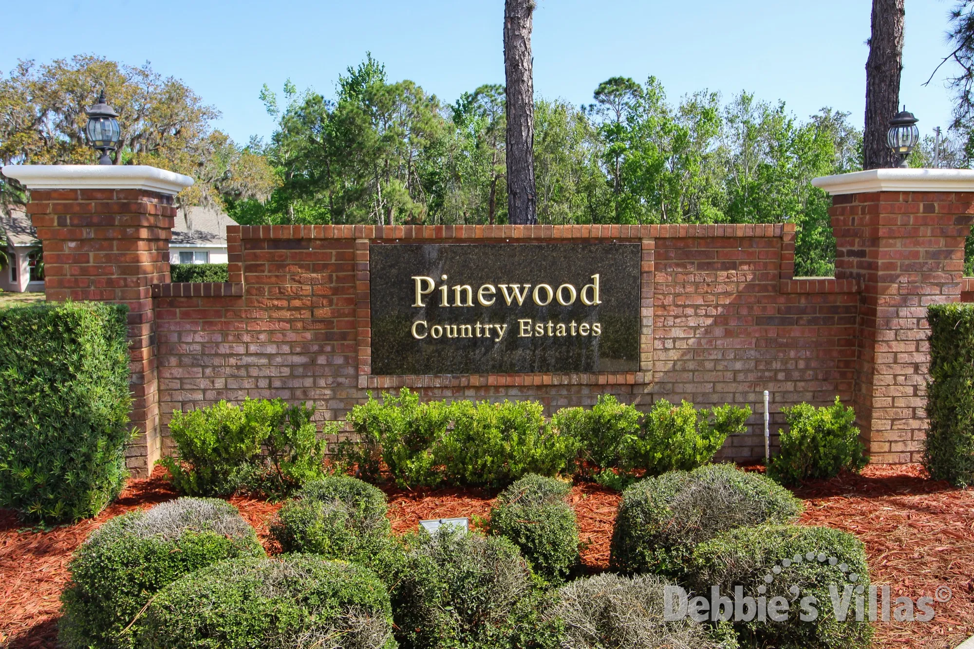 Entrance to Pinewood Country Estates