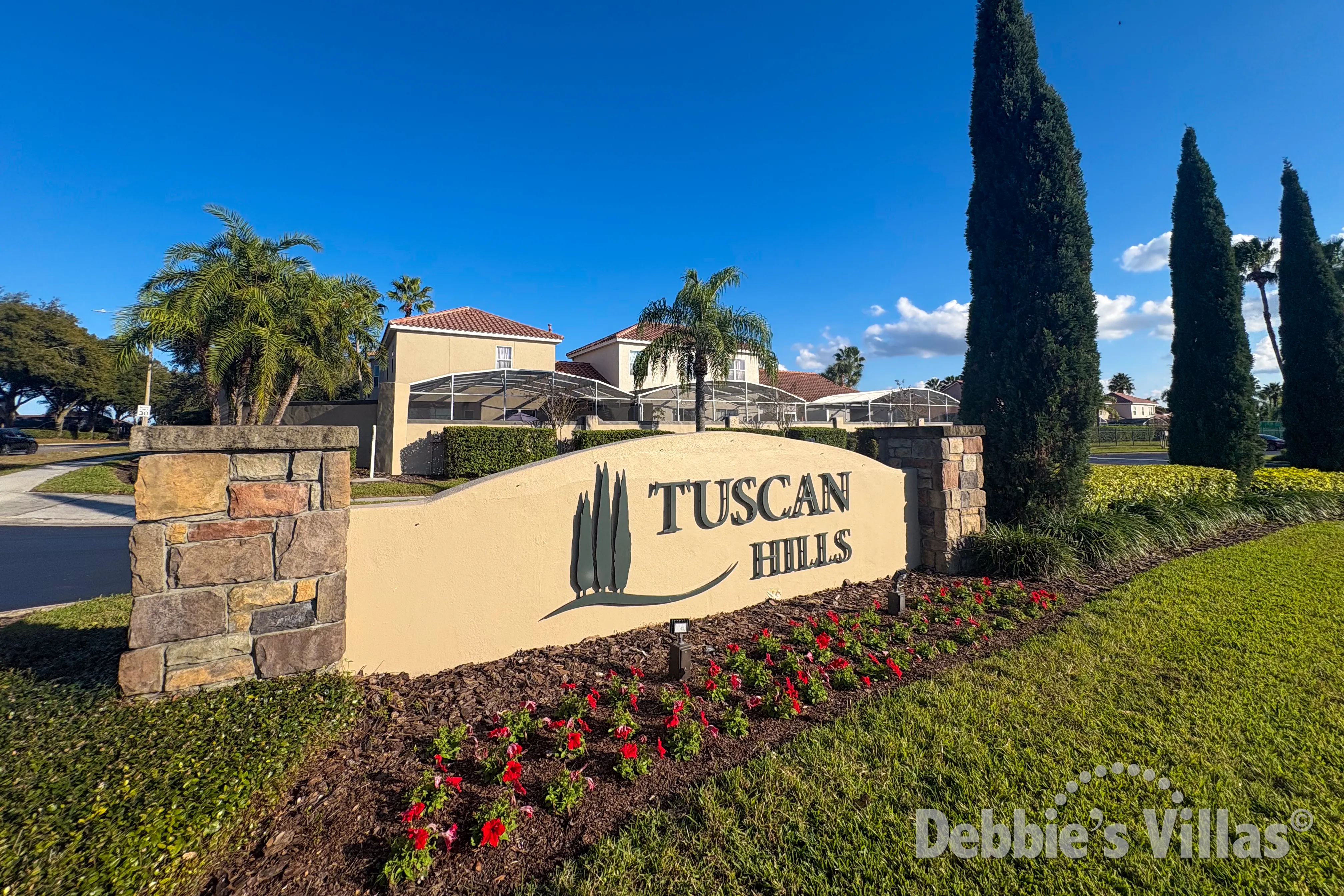 Tuscan Hills community in Davenport 