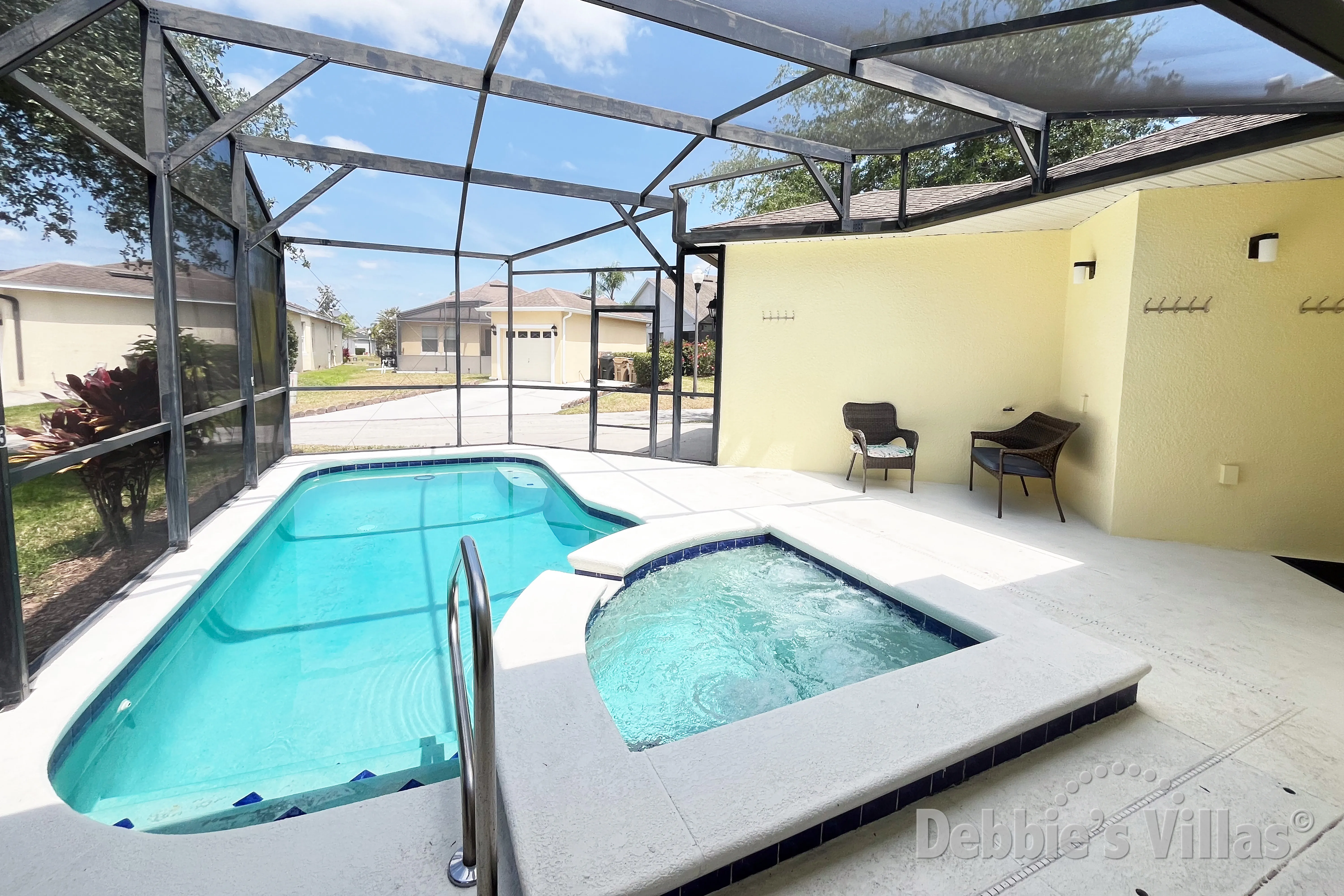 Recharge your batteries at your very own northwest-facing private pool and spa