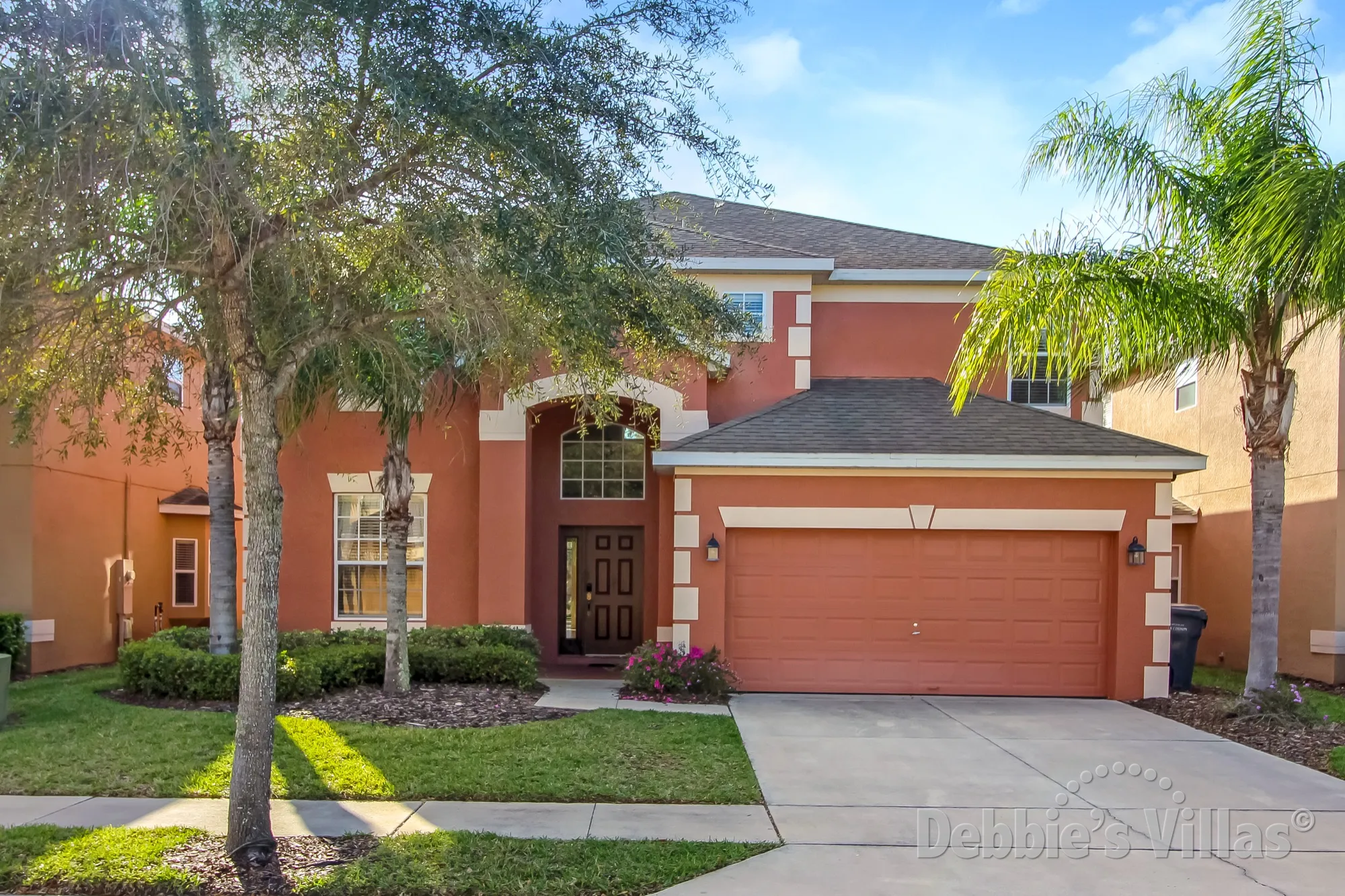 Private Orlando villa, gated Davenport community, southwest-facing pool, games room