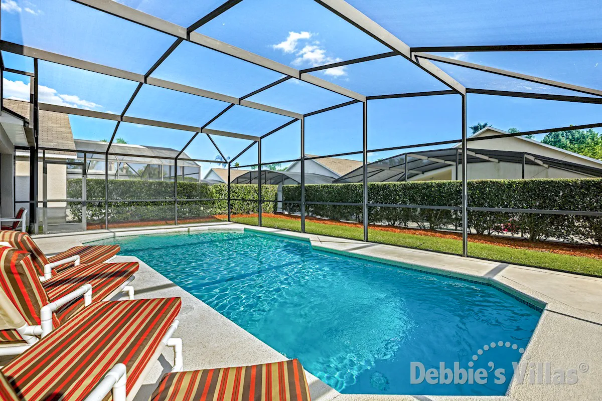 Sunny south-facing private pool on Lake Berkley