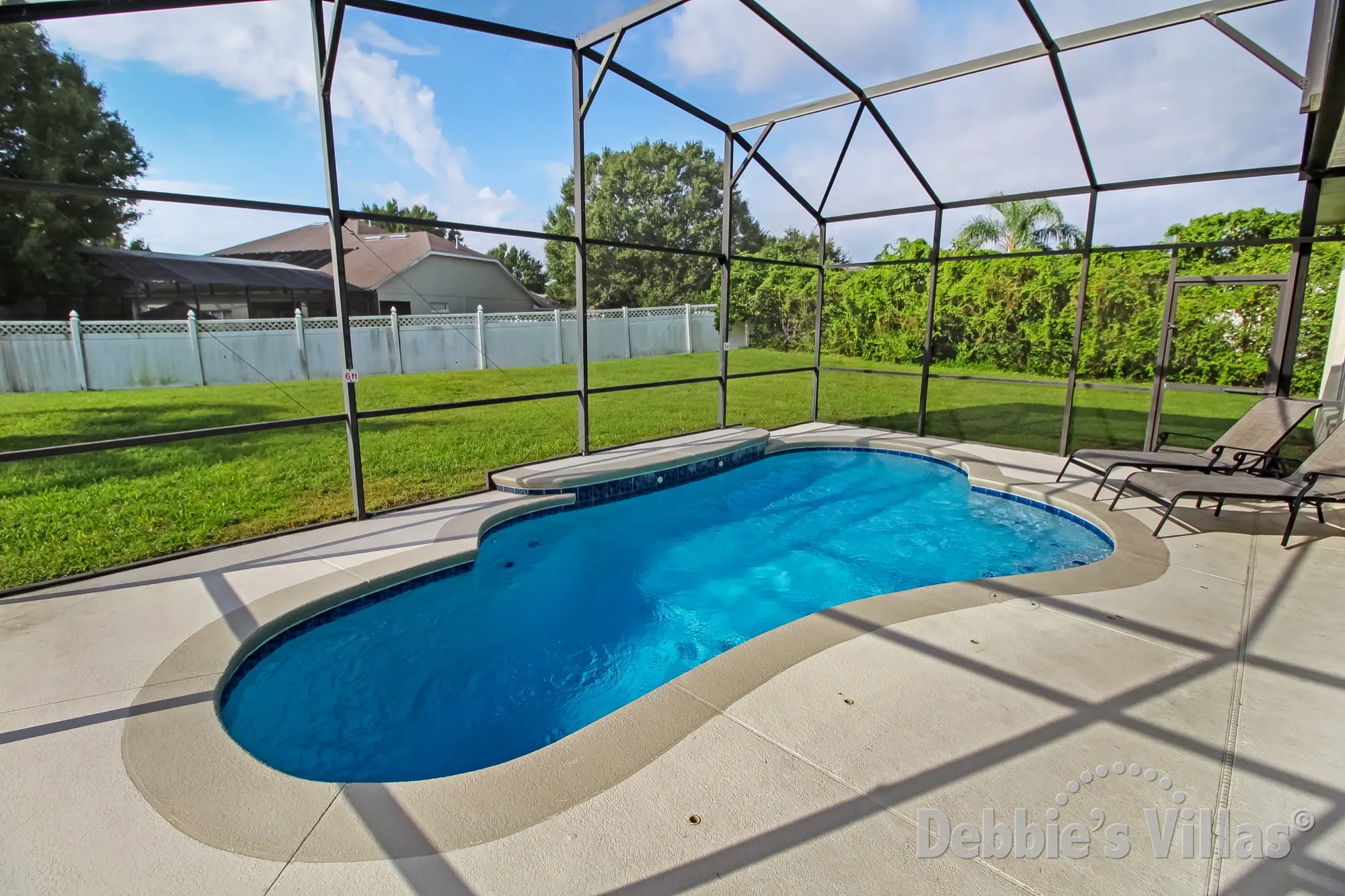 Great privacy around the south-facing pool on Formosa Gardens