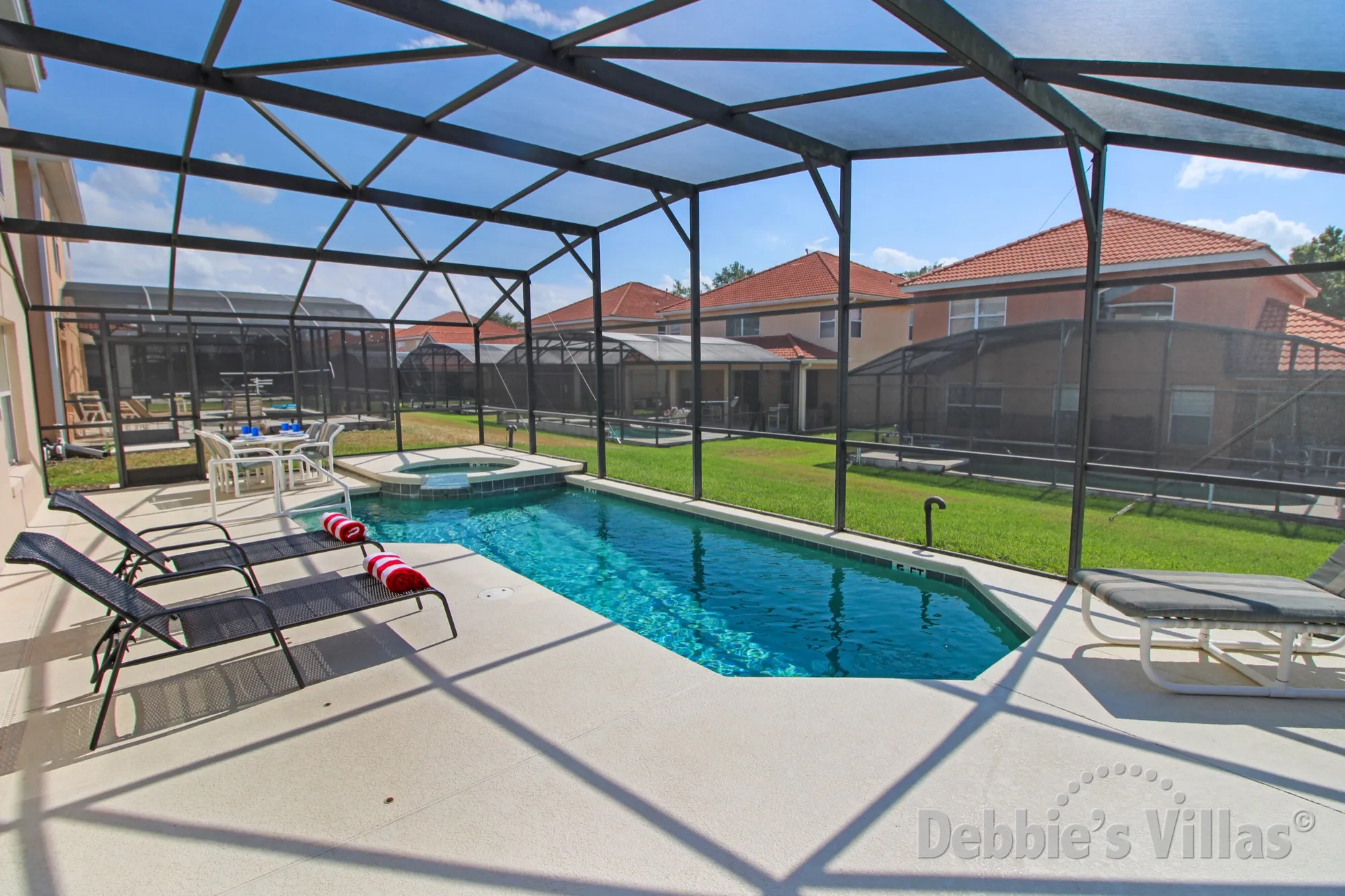 Solana villa in Davenport with a west-facing private pool and spa