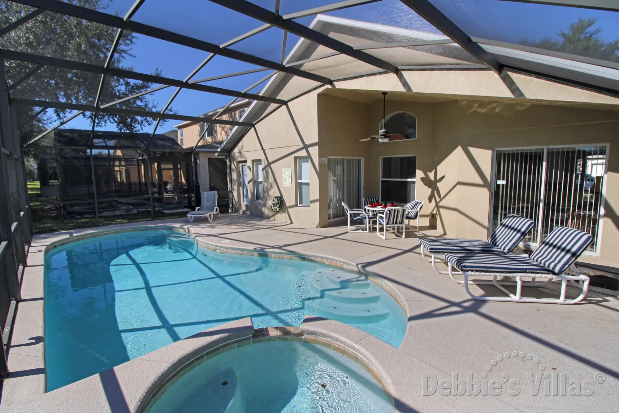 Easy access steps into the pool on Emerald Island