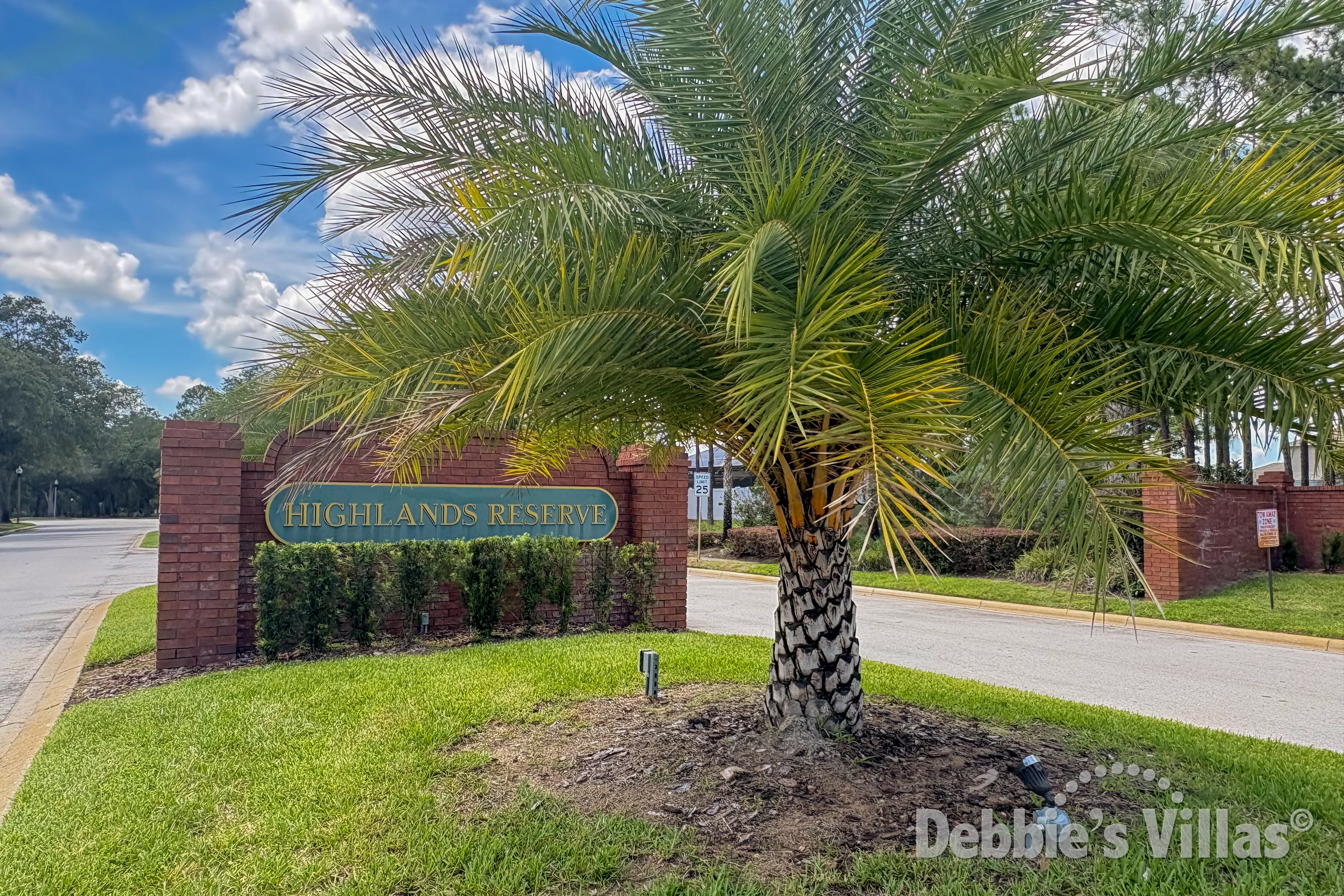 Highlands Reserve, a golfing community in Davenport, close to Disney, huge range of private villas
