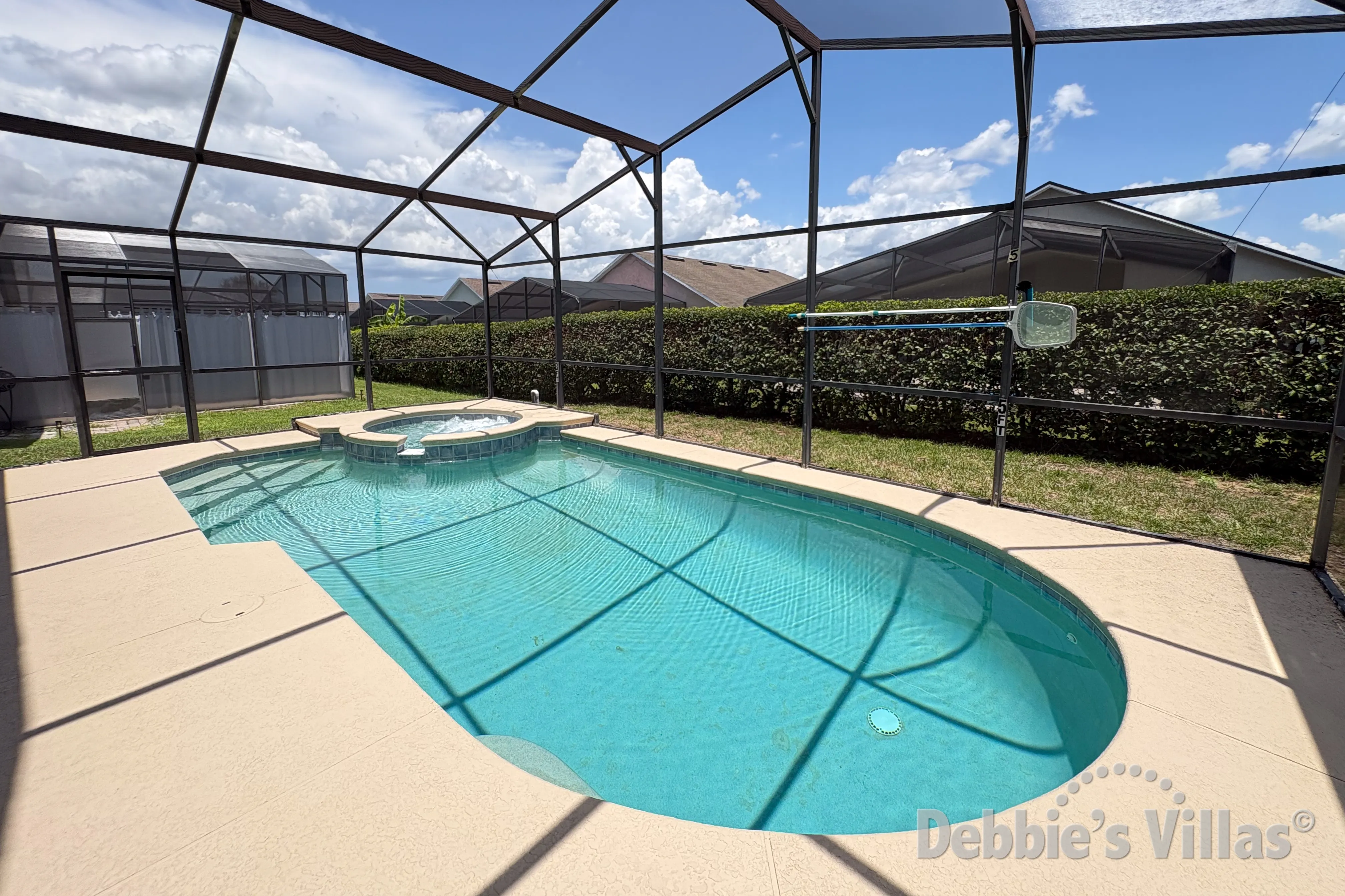 Private pool and spa at this vacation villa on West Stonebridge in Davenport 