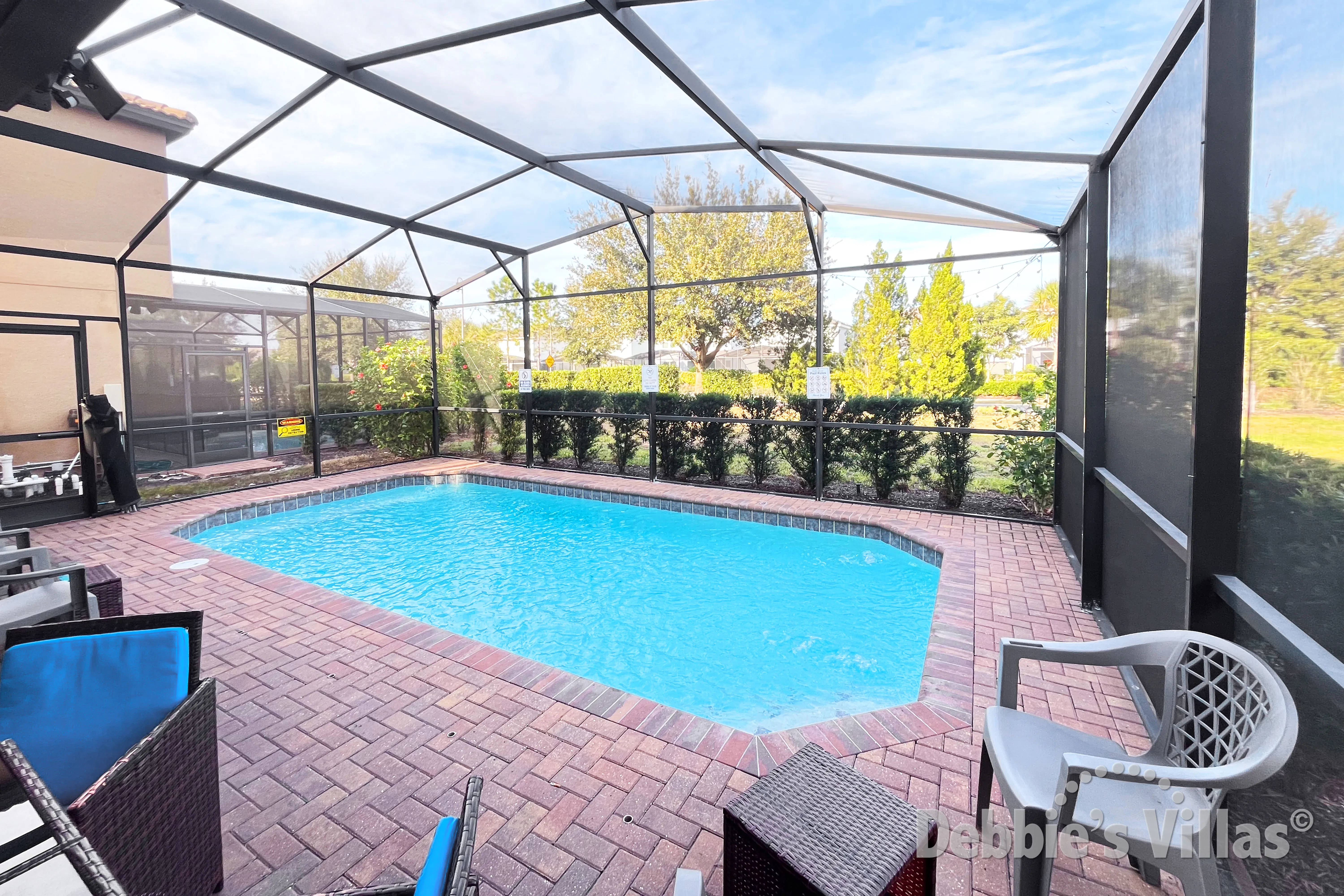 Private pool with no overlooking rear neighbours at this vacation villa on Solterra in Davenport