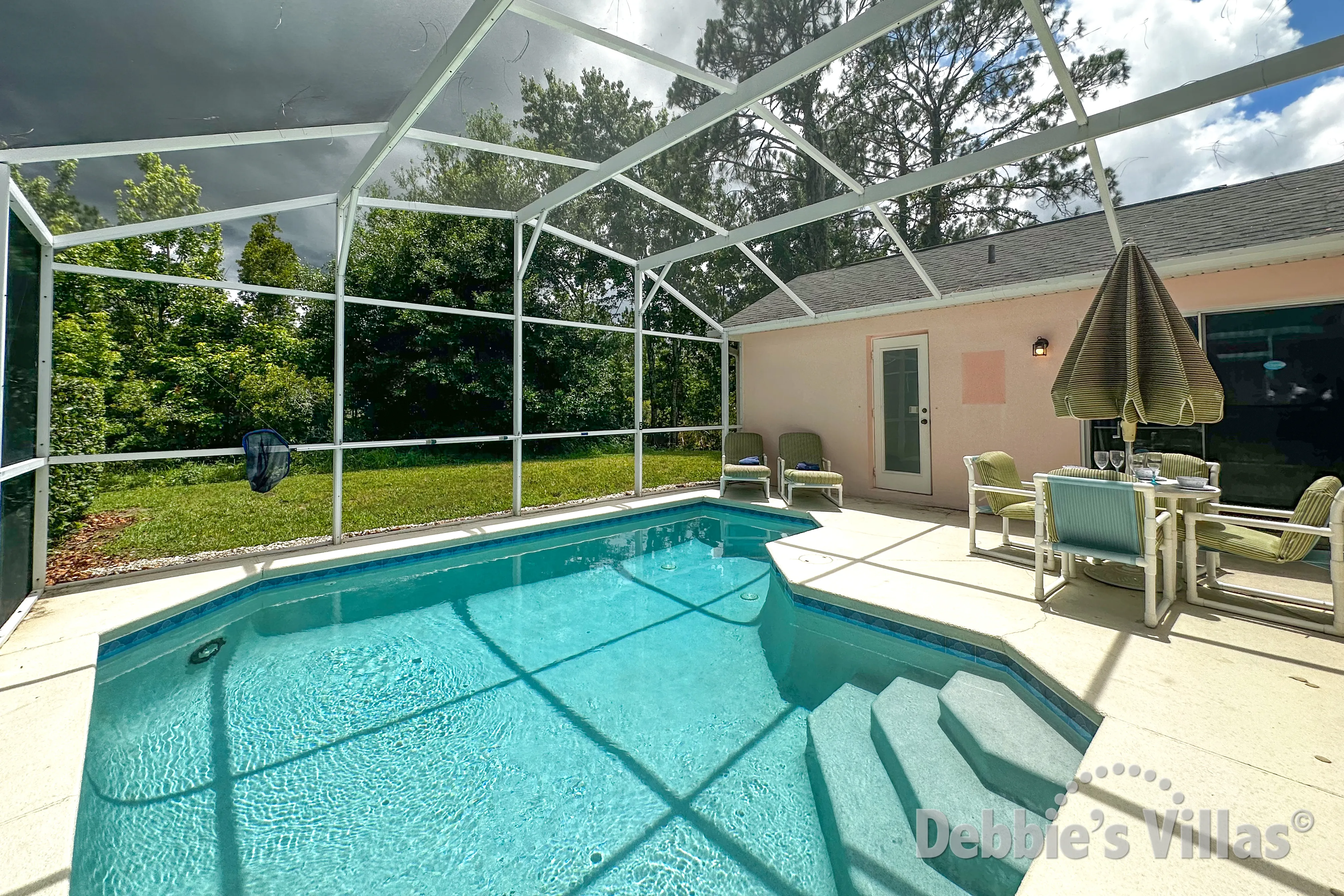 Privately owned south-facing pool with scenic views on Town Centre in Davenport