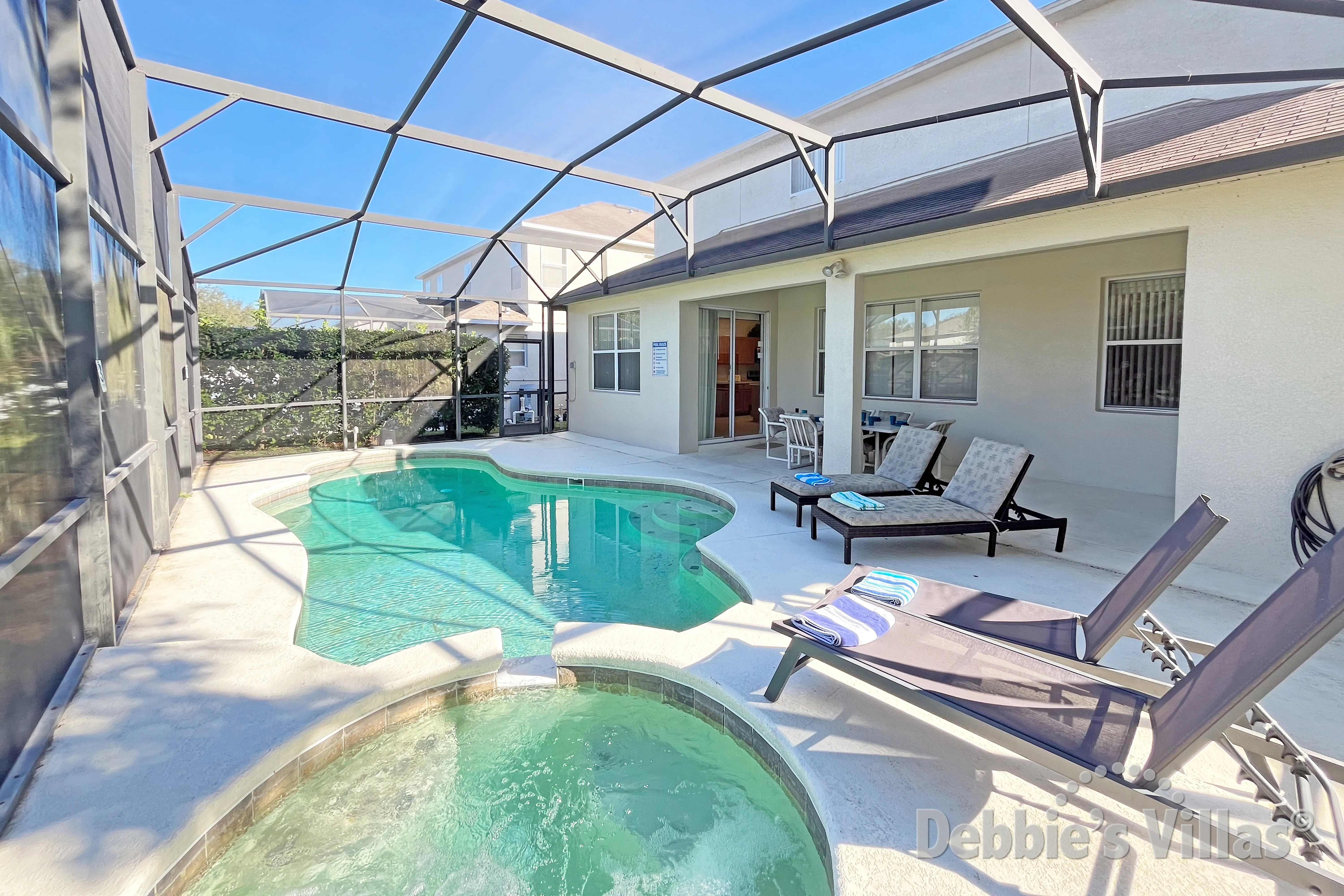 Have a long and relaxing soak in the soothing spa