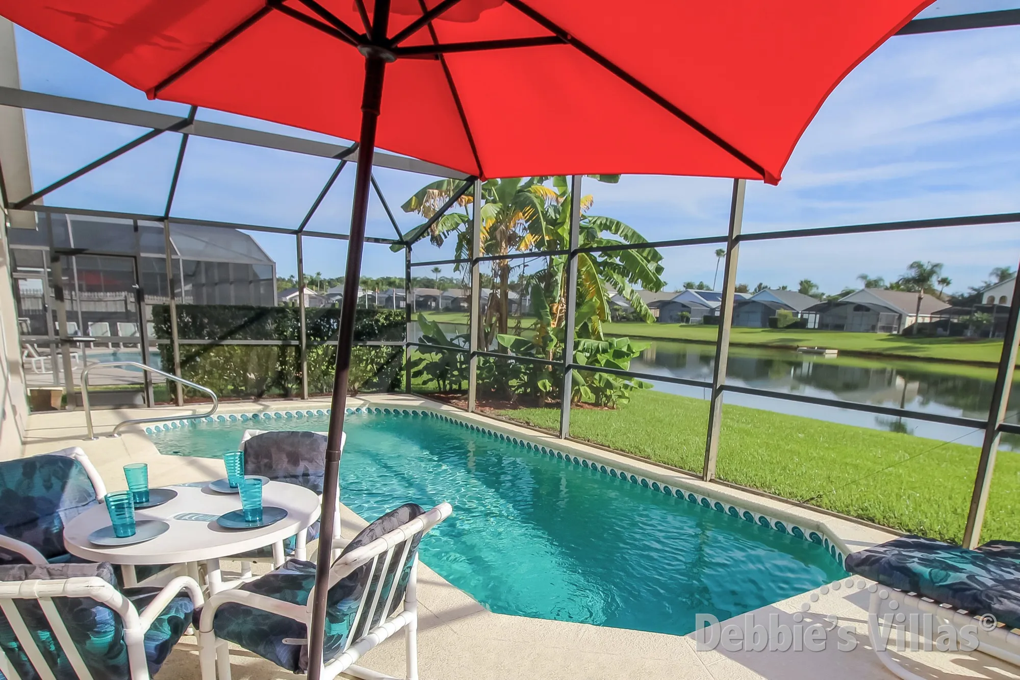 Dine alfresco with a lake view on Lake Berkley