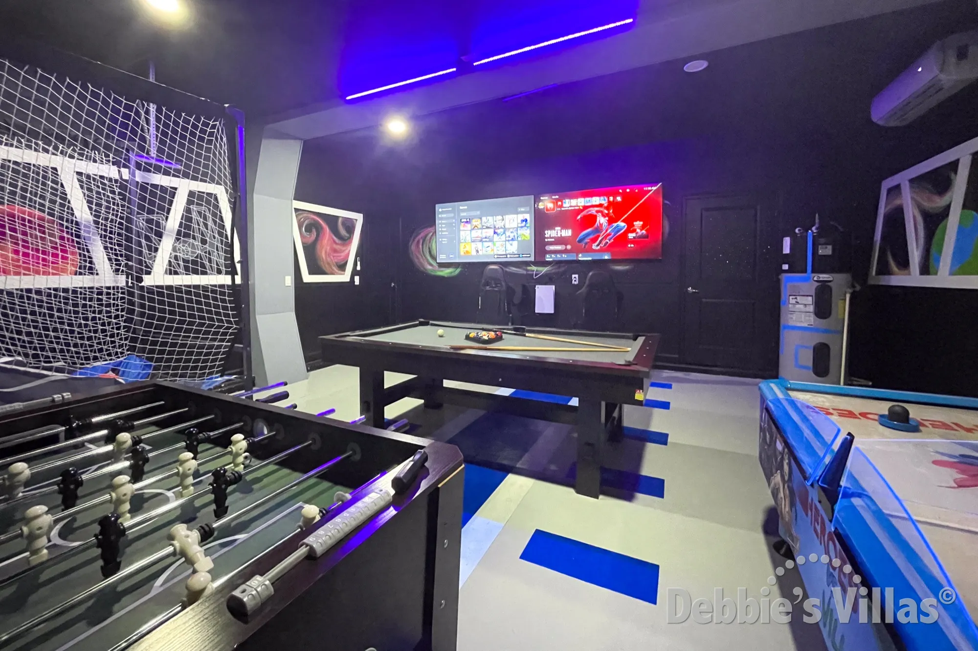 ChampionsGate villa with a well-equipped air-conditioned games room