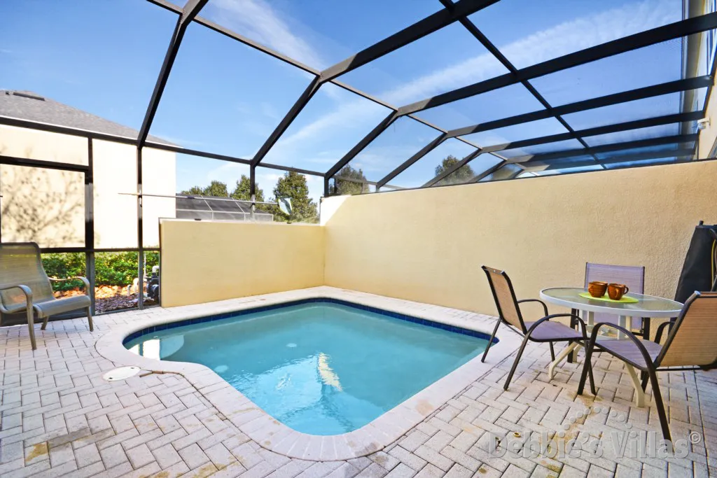 Cool off in your private splash pool on Windsor Hills