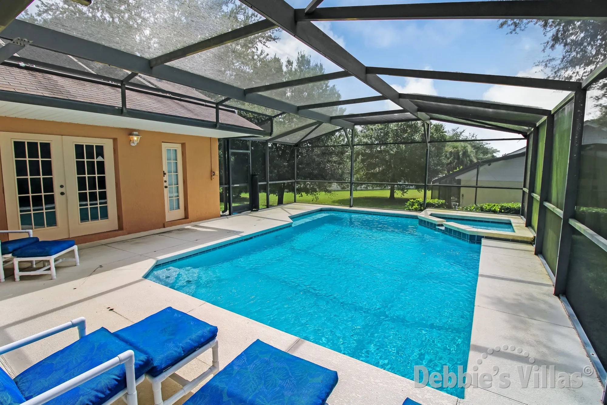 South-facing private pool and spa at this vacation villa on Orange Tree in Clermont
