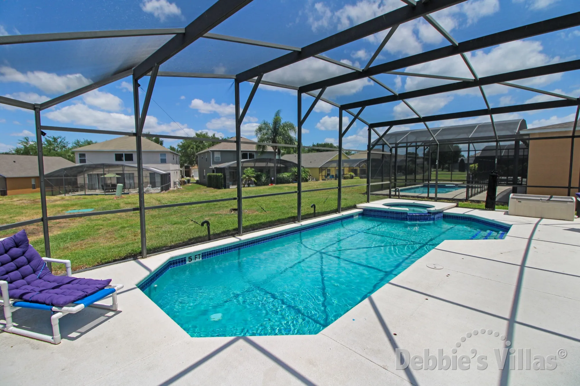 Emerald Island villa in Kissimmee with a private pool and spa