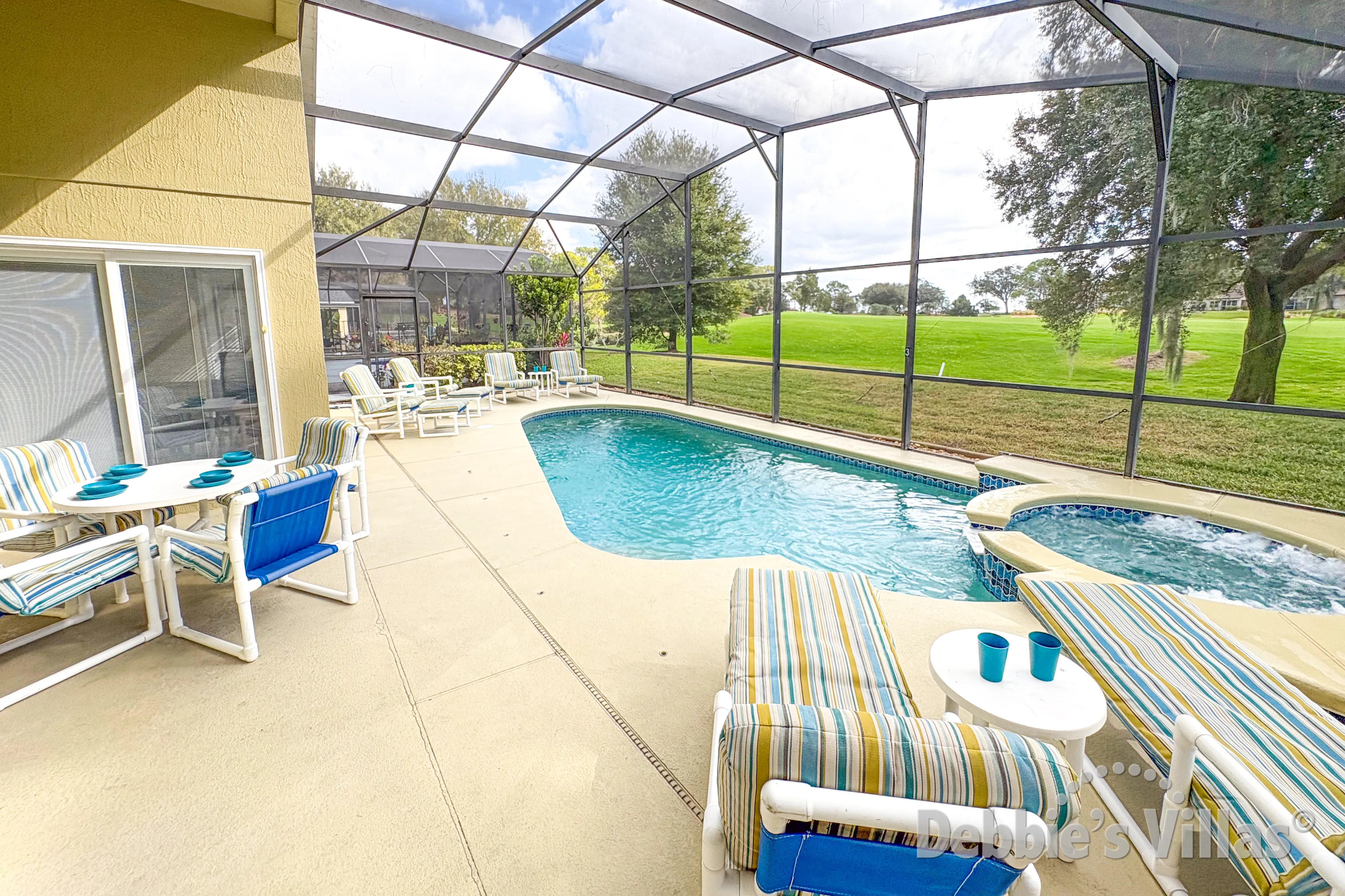 Golf course views and no overlooking rear neighbours at the south-facing pool and spa 