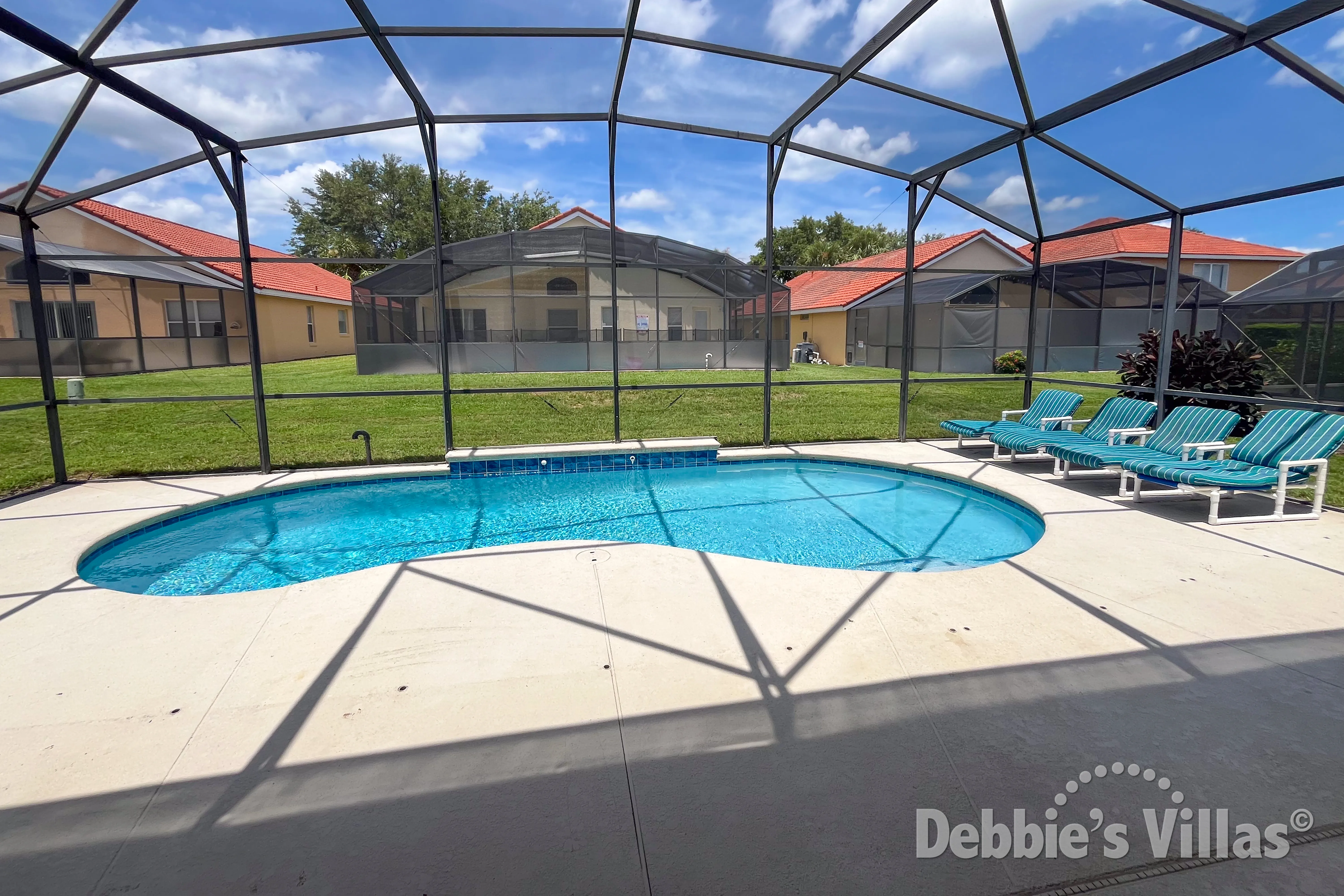 West-facing private pool at this vacation villa on Solana in Davenport