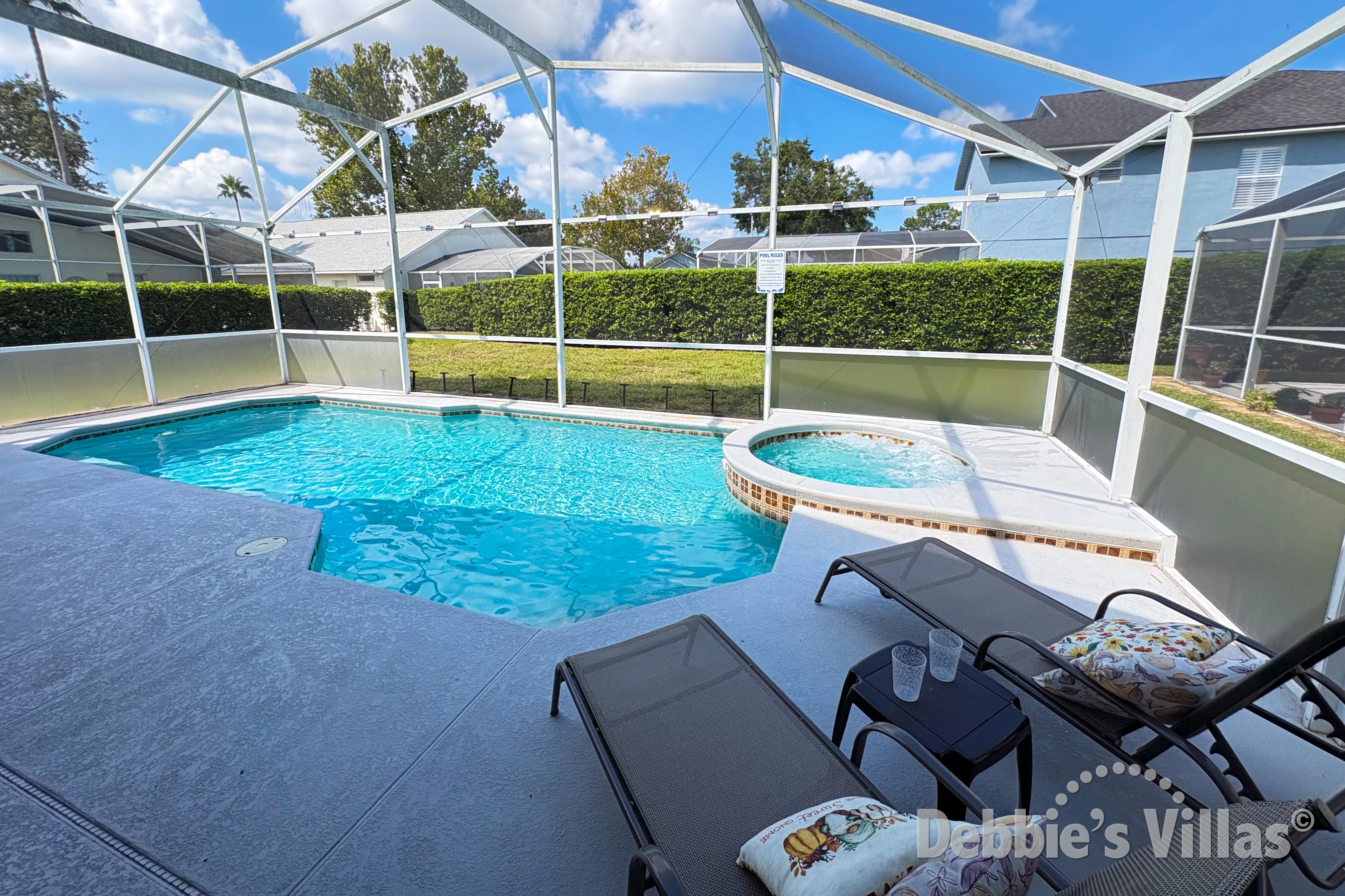 West-facing pool and spa on Westridge Manors in Davenport 