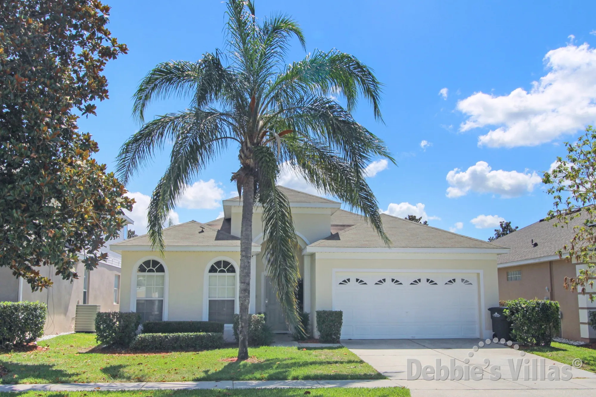 Windsor Palms villa in Kissimmee, close to Disney, private pool and spa, games room