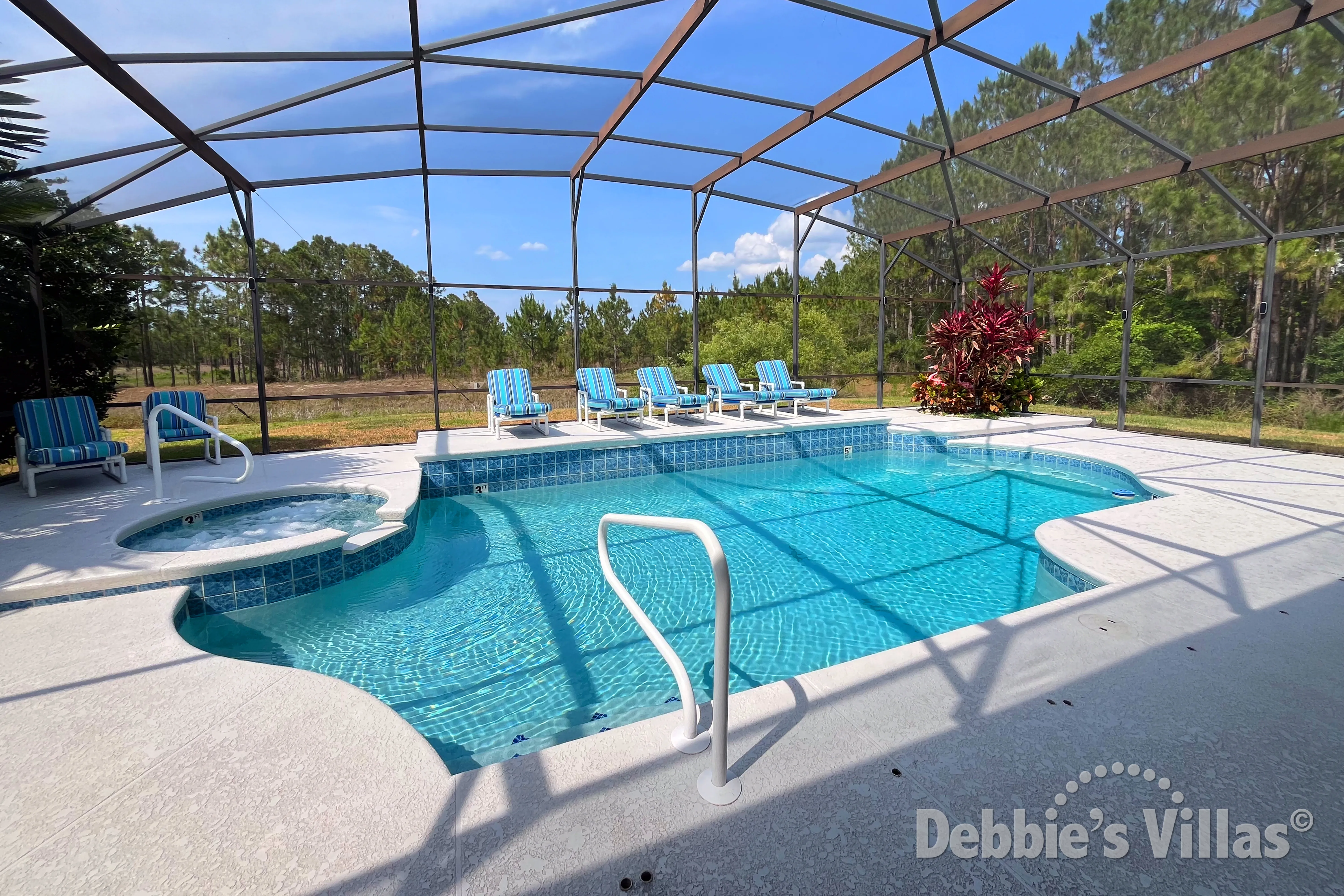 Private pool and spa at this vacation villa on Watersong in Davenport 