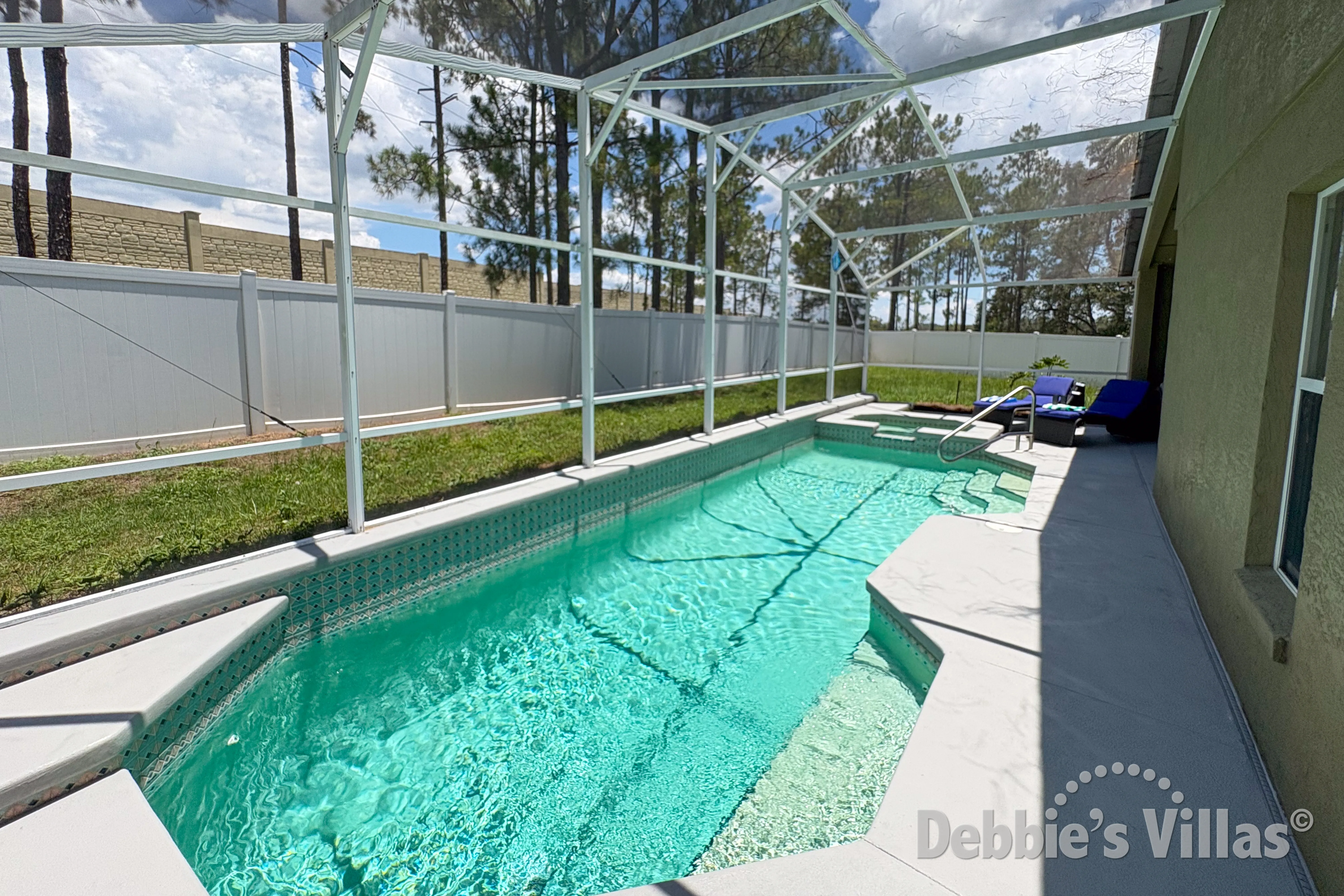 Private pool and spa at this vacation villa on Highlands Reserve in Davenport 