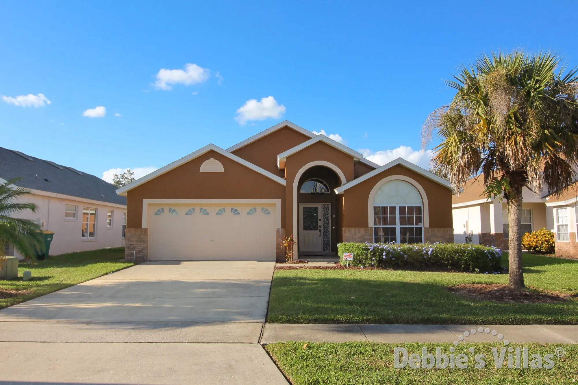 Orlando villa close to Disney, secluded pool and spa, air-conditioned games room