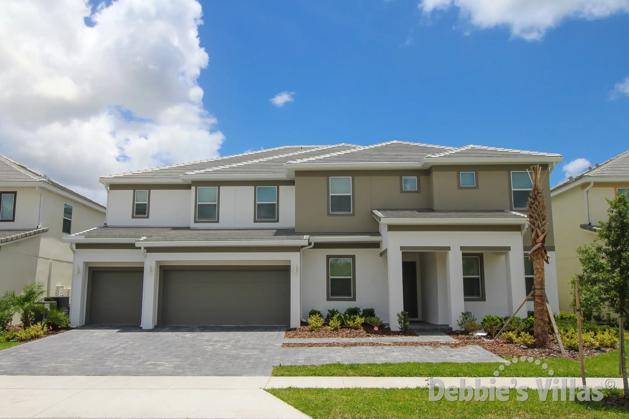 Orlando villa, close to Disney, gated resort, games room, home cinema, private pool and spa